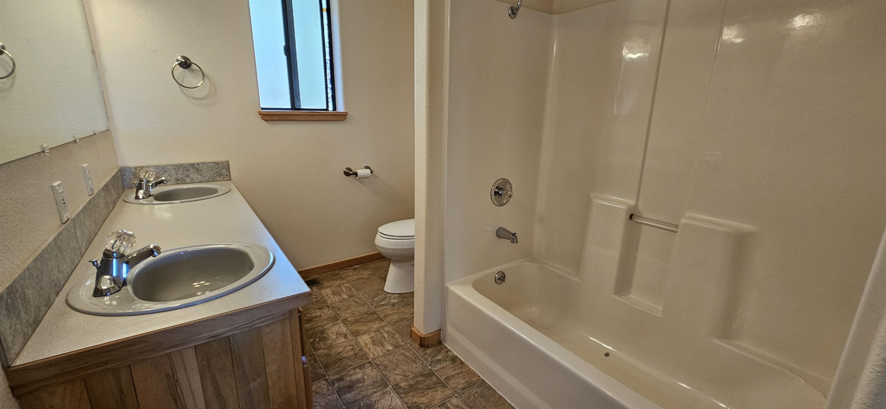 251 Greenwood Avenue Property Photo 18