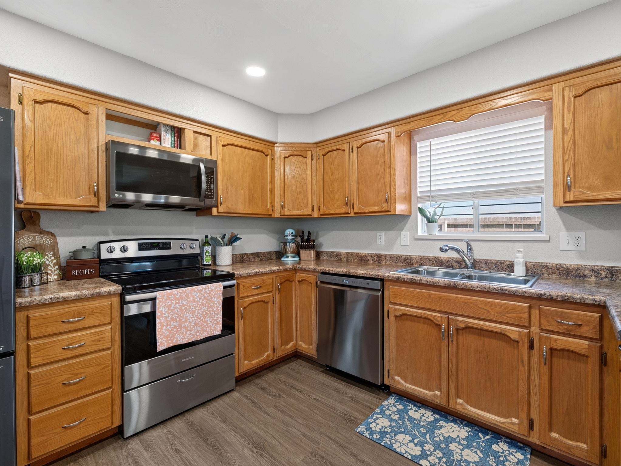 616 Stonegate Drive Property Photo 14