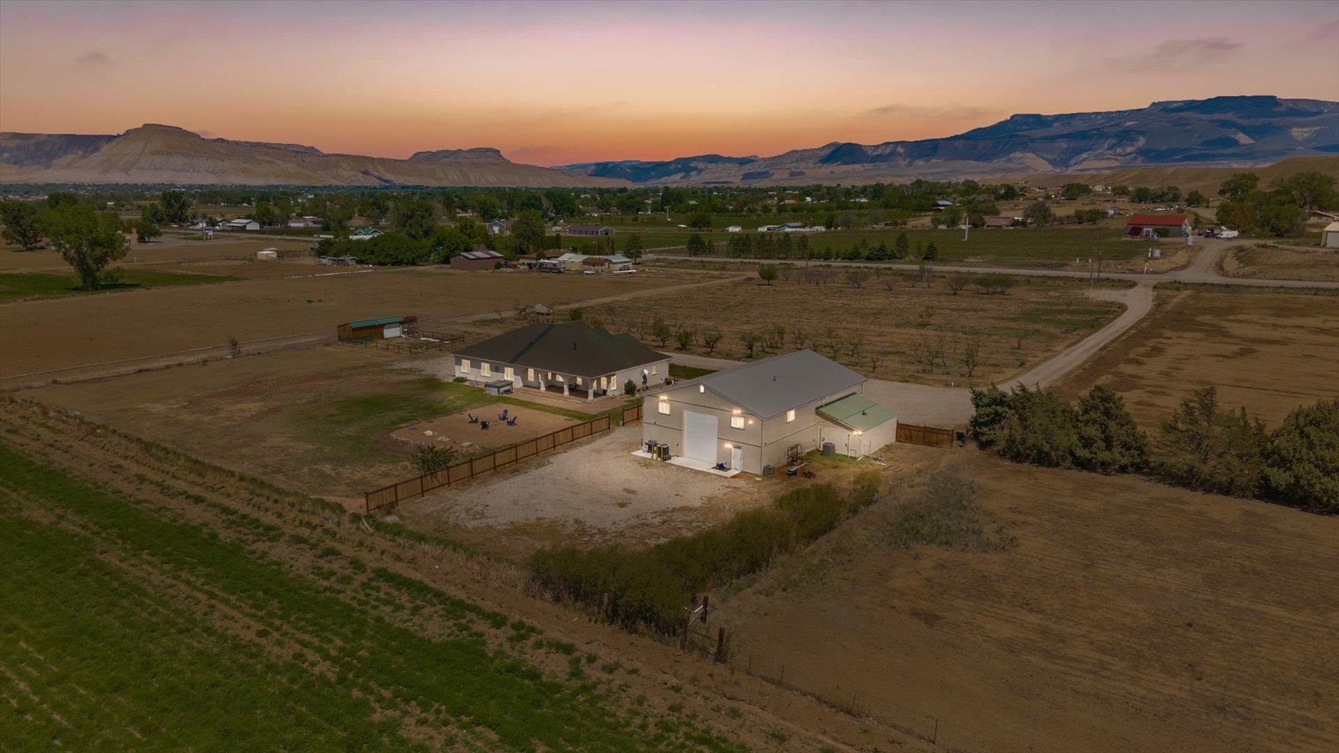 211 32 Road Property Photo