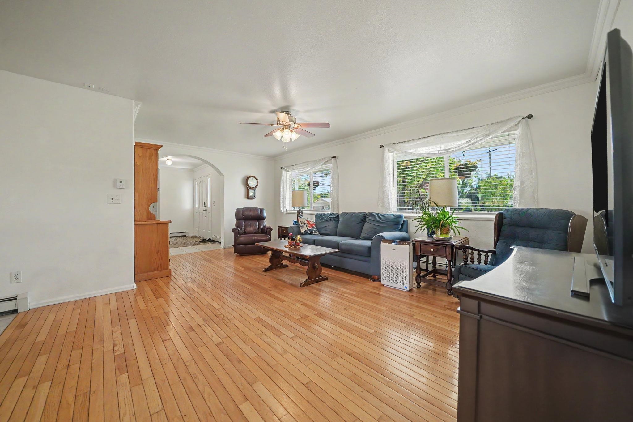 2948 G Road Property Photo 5
