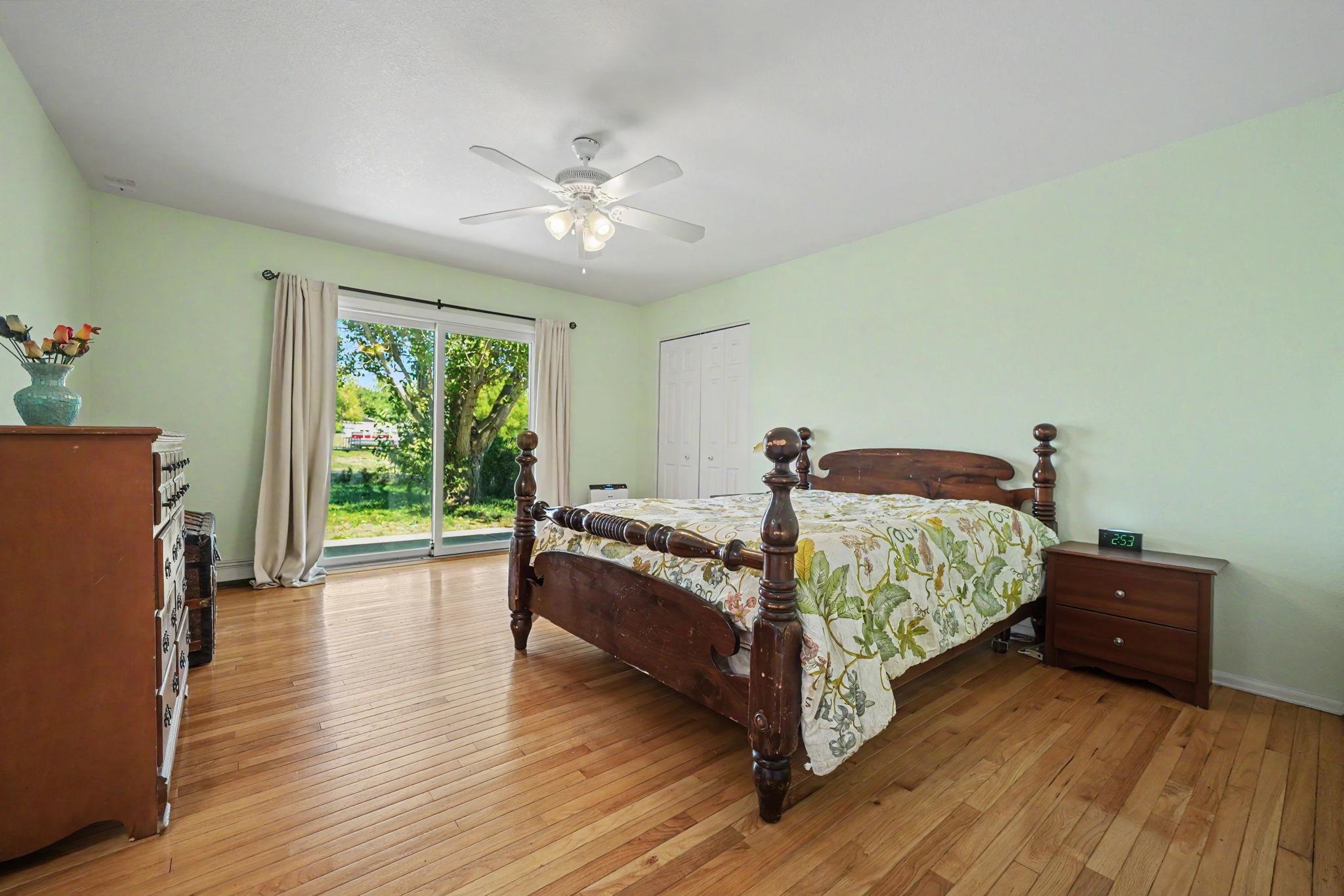2948 G Road Property Photo 12