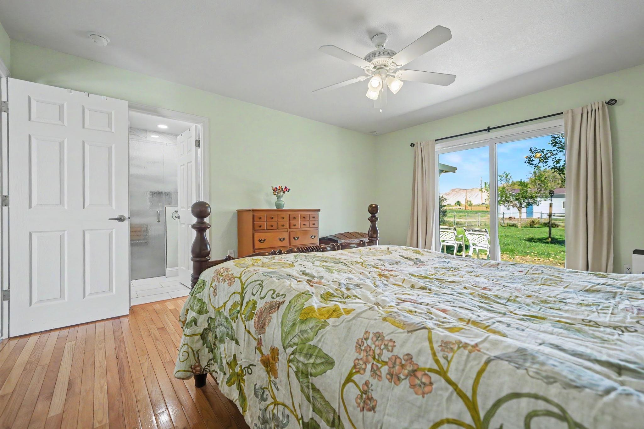 2948 G Road Property Photo 14