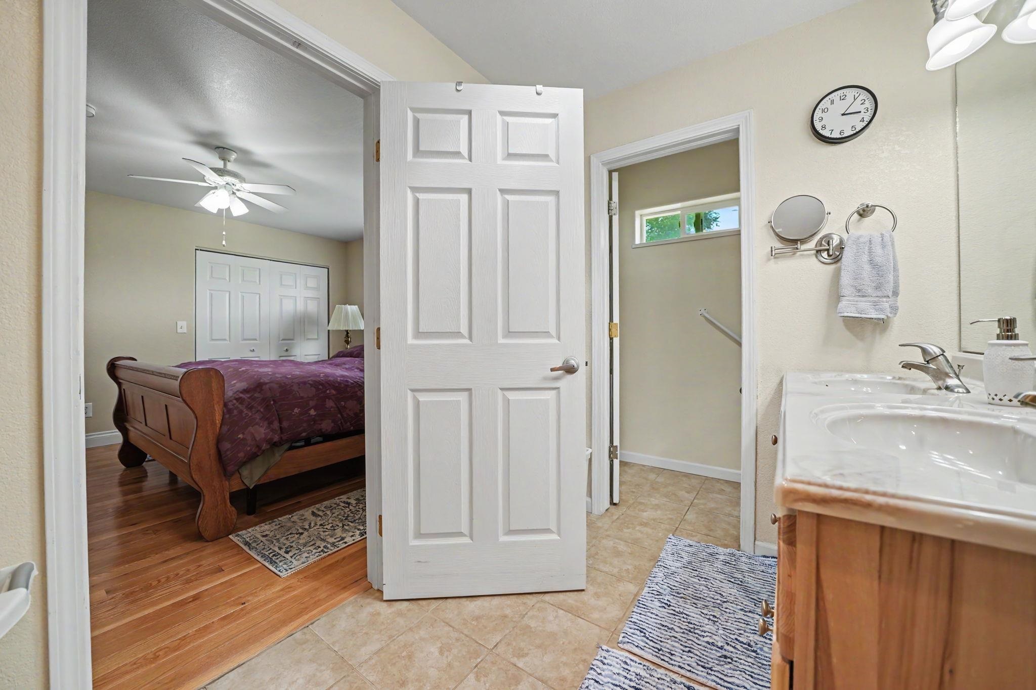 2948 G Road Property Photo 23