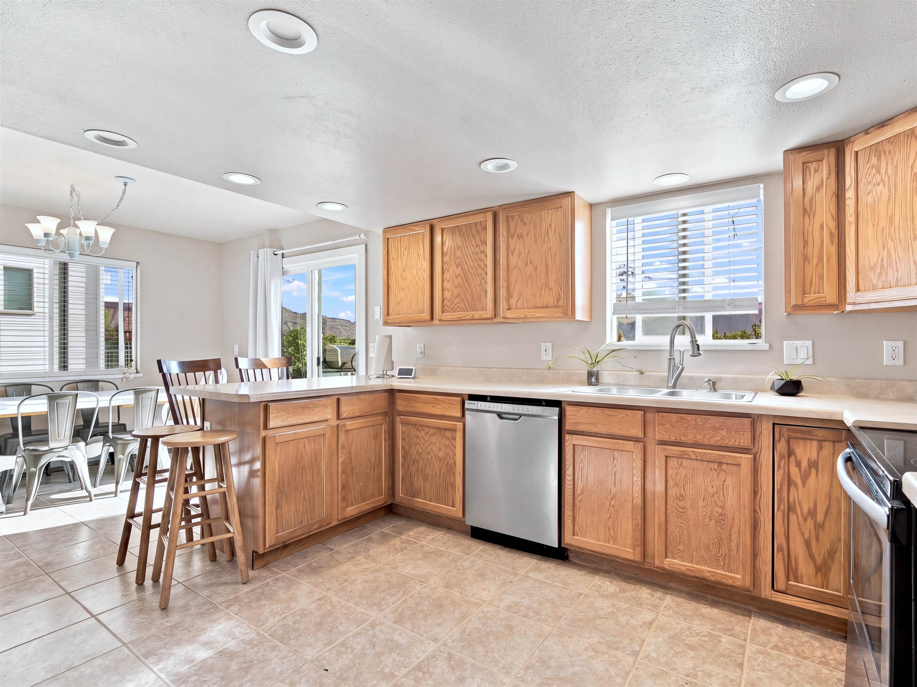 496 Forelle Street Property Photo 12