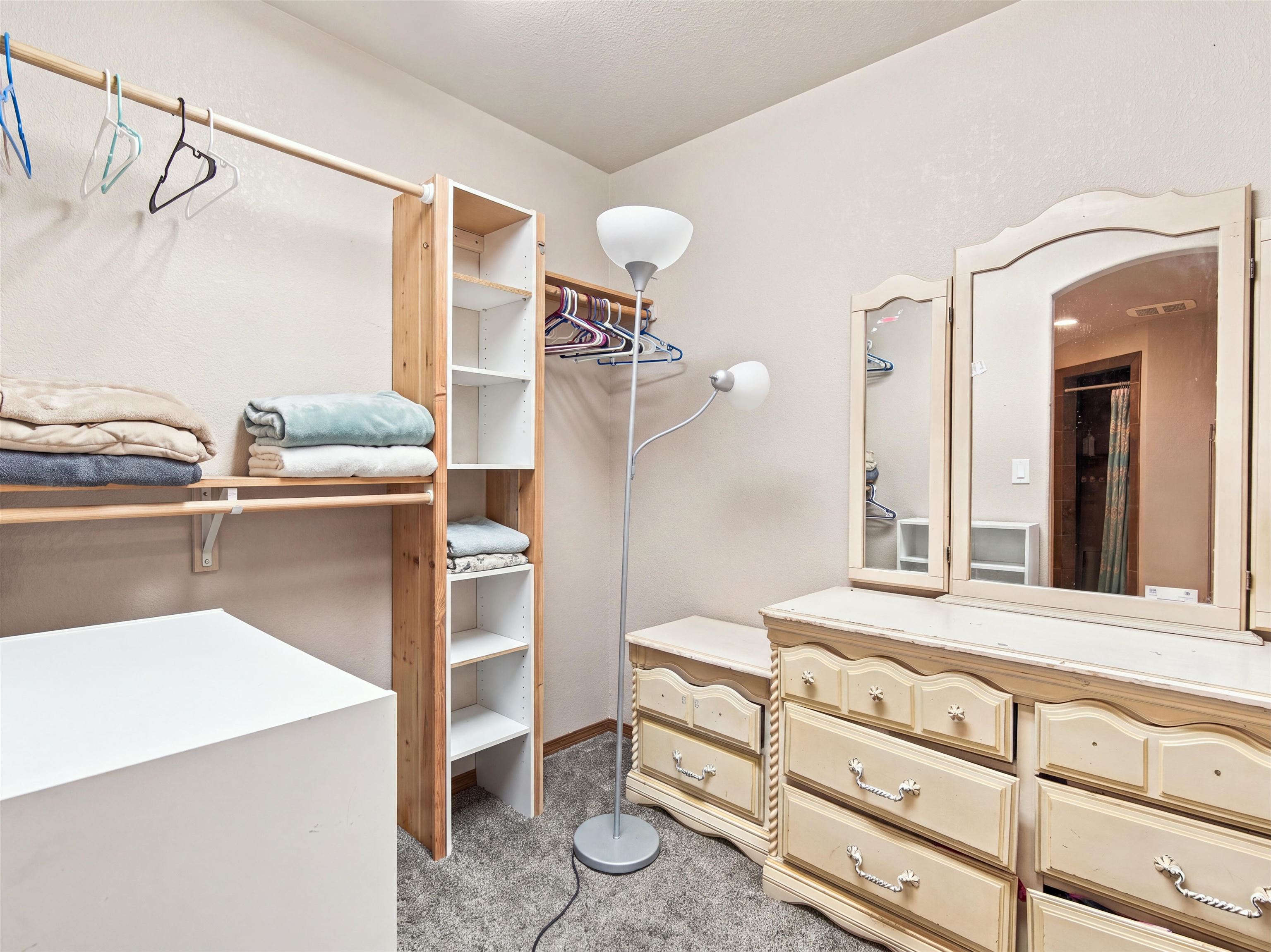 496 Forelle Street Property Photo 28