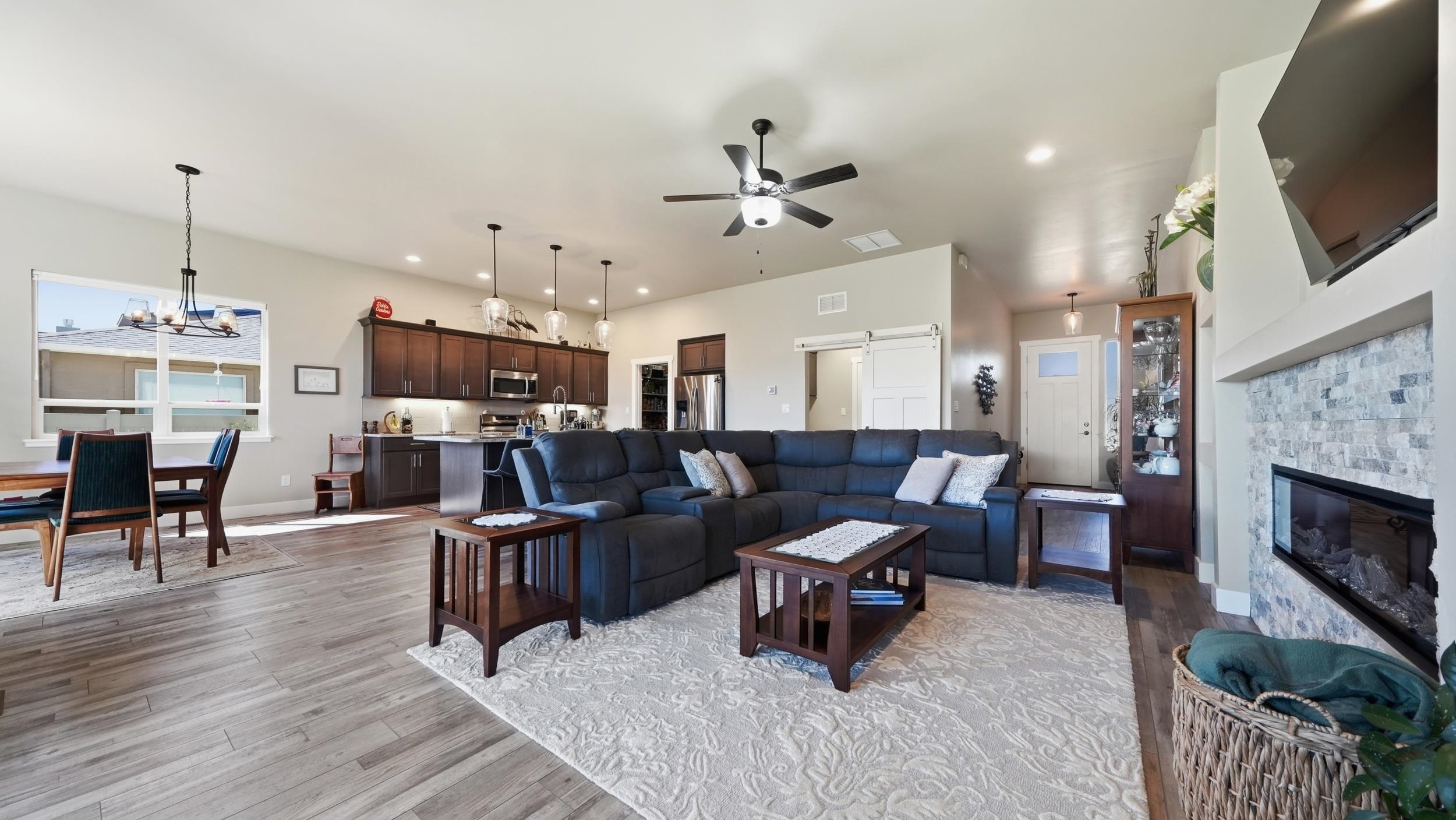 674 Jax Court Property Photo 7