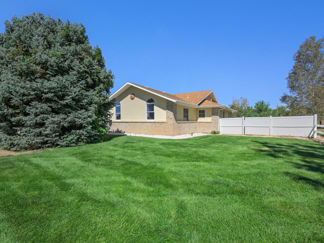 895 26 1/2 Road Property Photo 39
