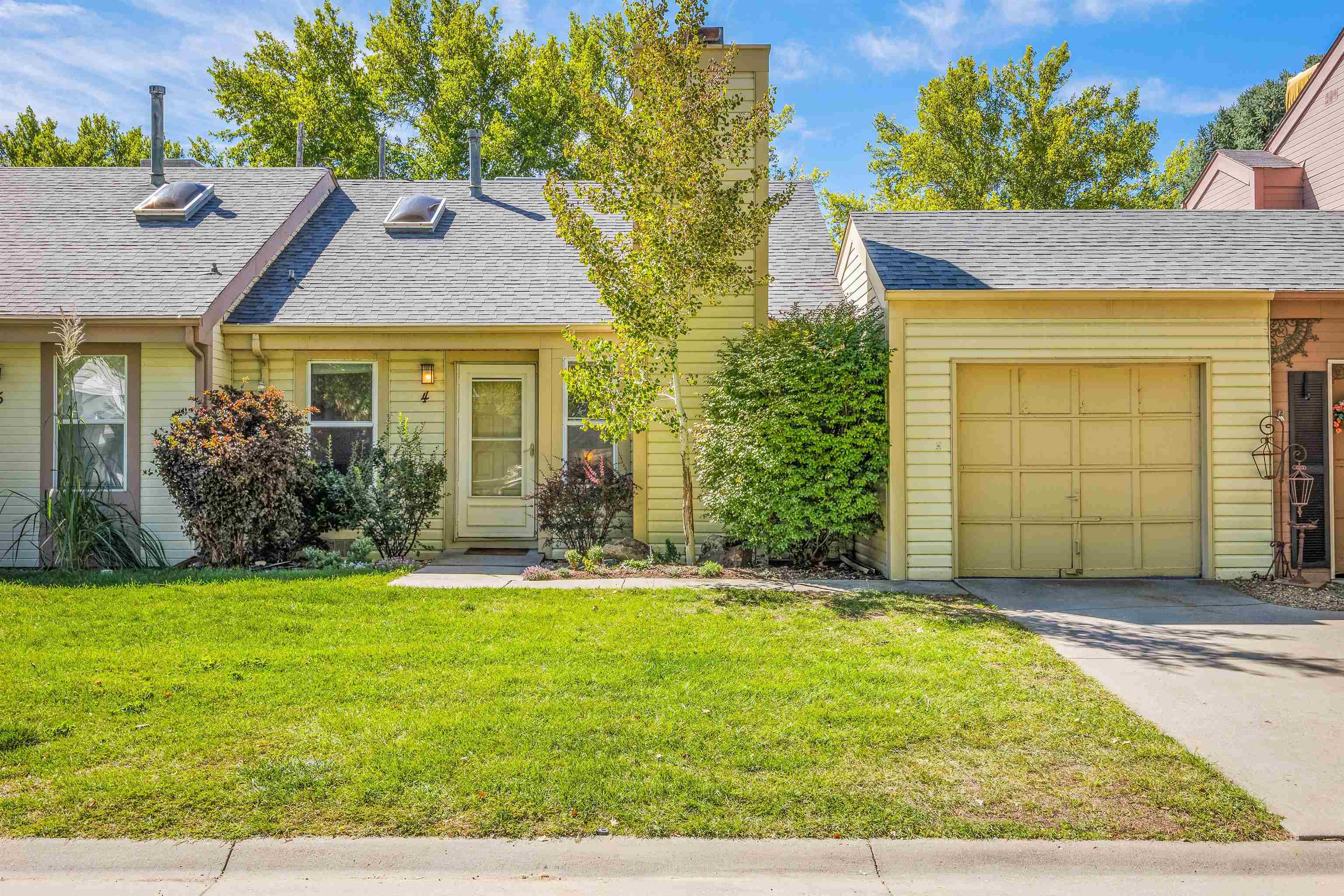 4 Dubonnet Court Property Photo 1