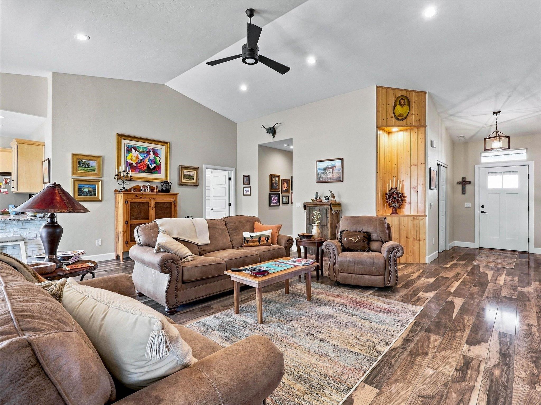 673 Strathearn Drive Property Photo 11