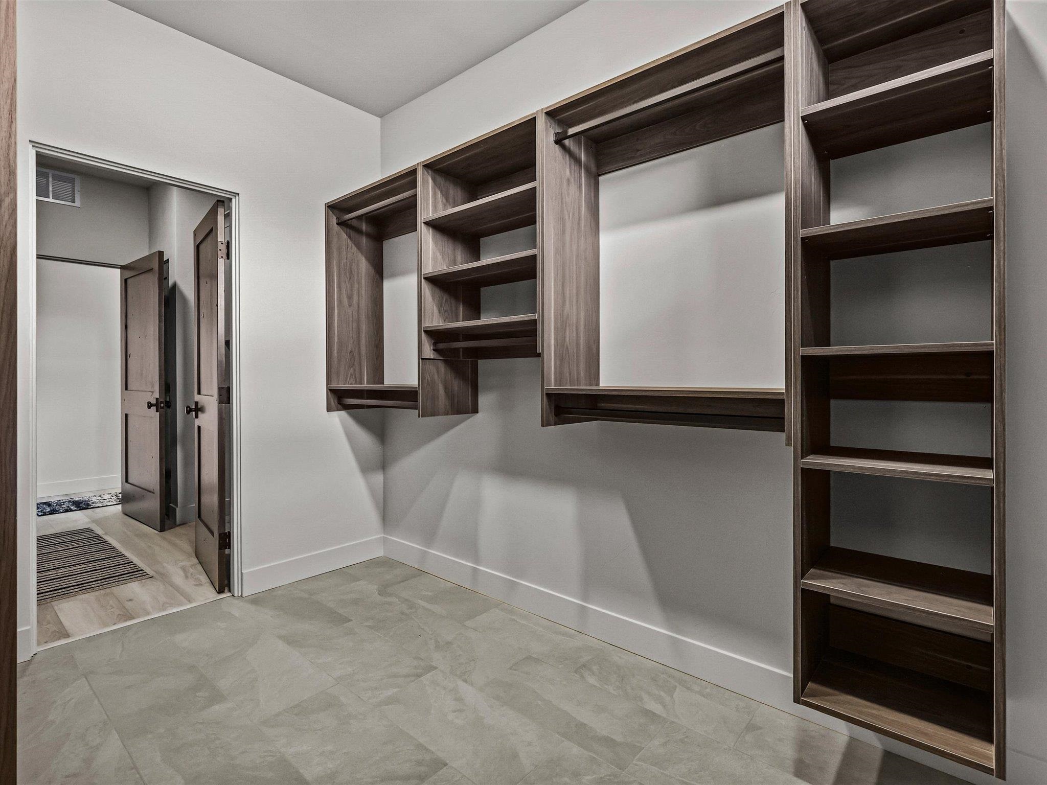 2049 Caleb Way Property Photo 23