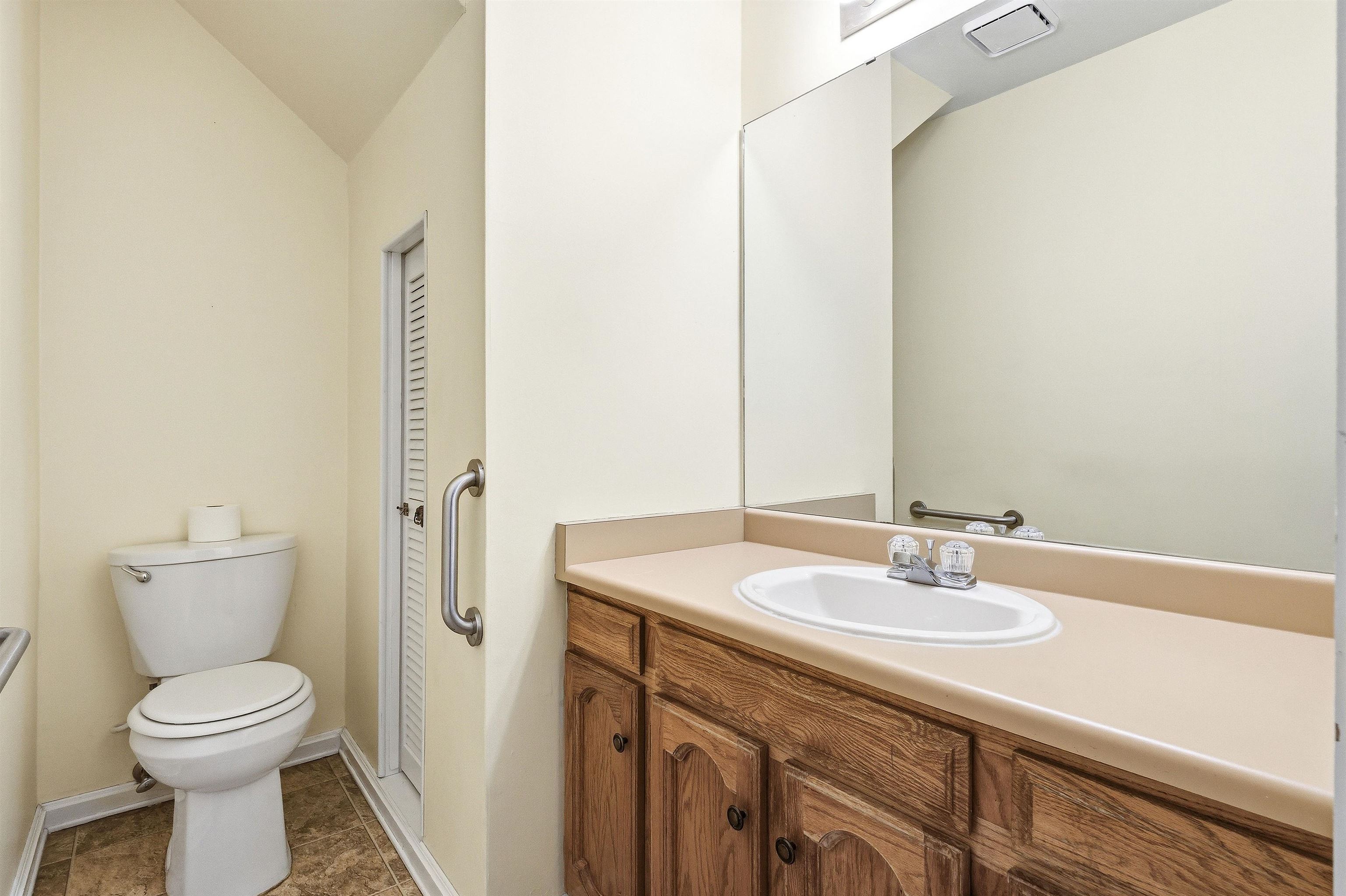 2339 Rattlesnake Court Property Photo 3
