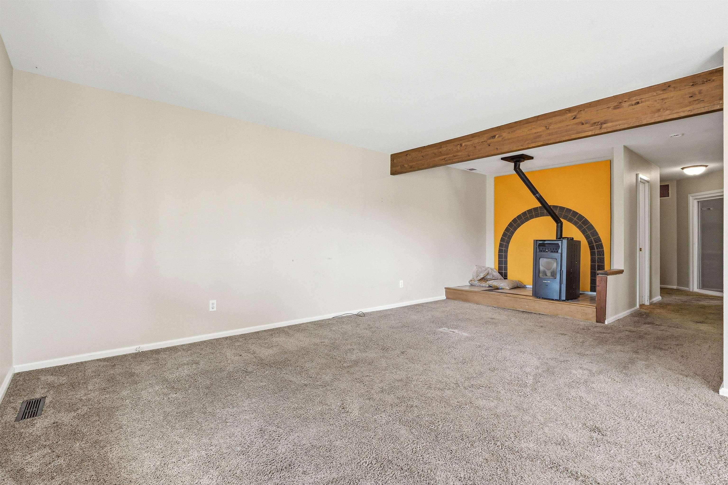 2339 Rattlesnake Court Property Photo 8