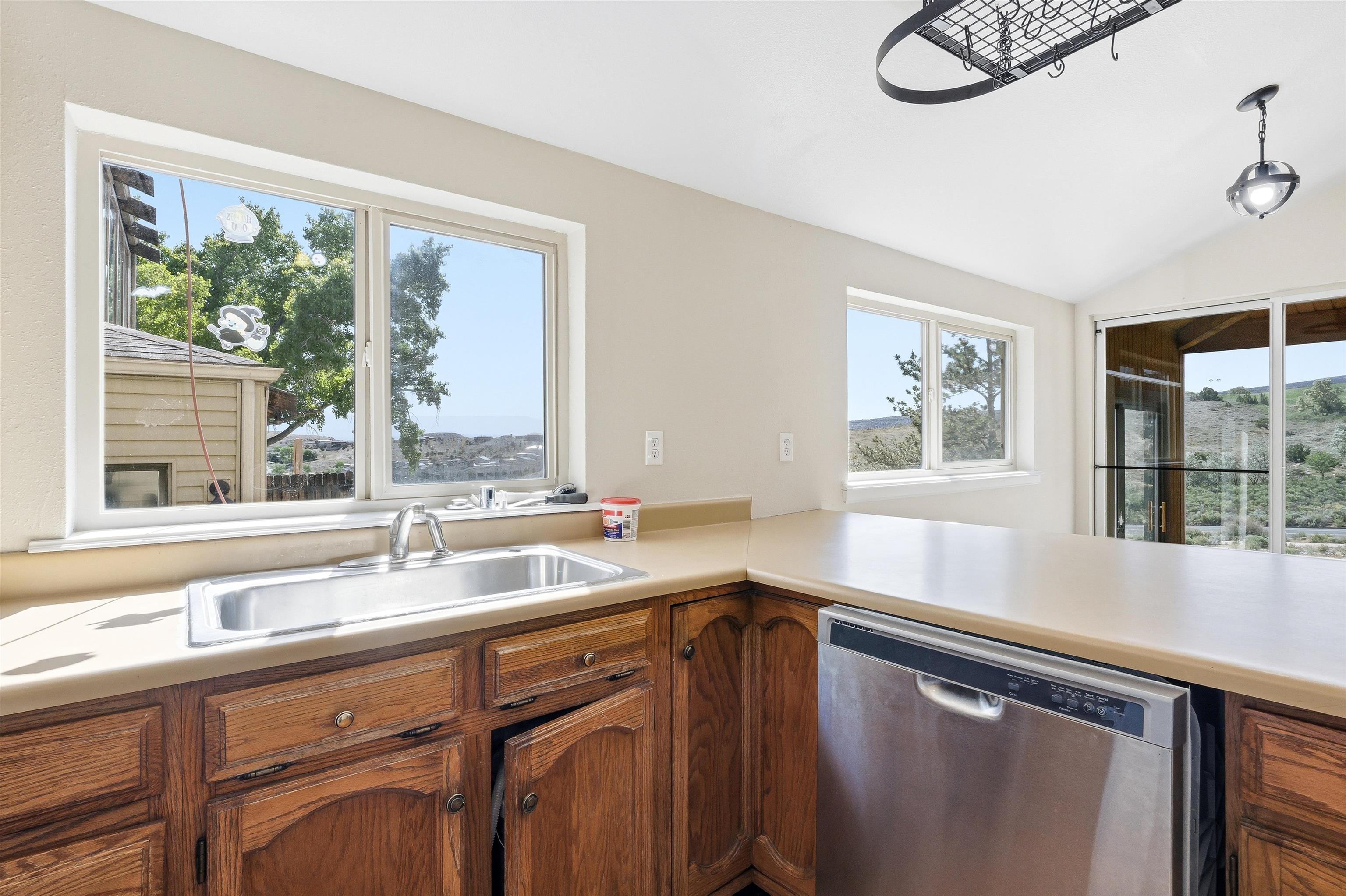 2339 Rattlesnake Court Property Photo 12