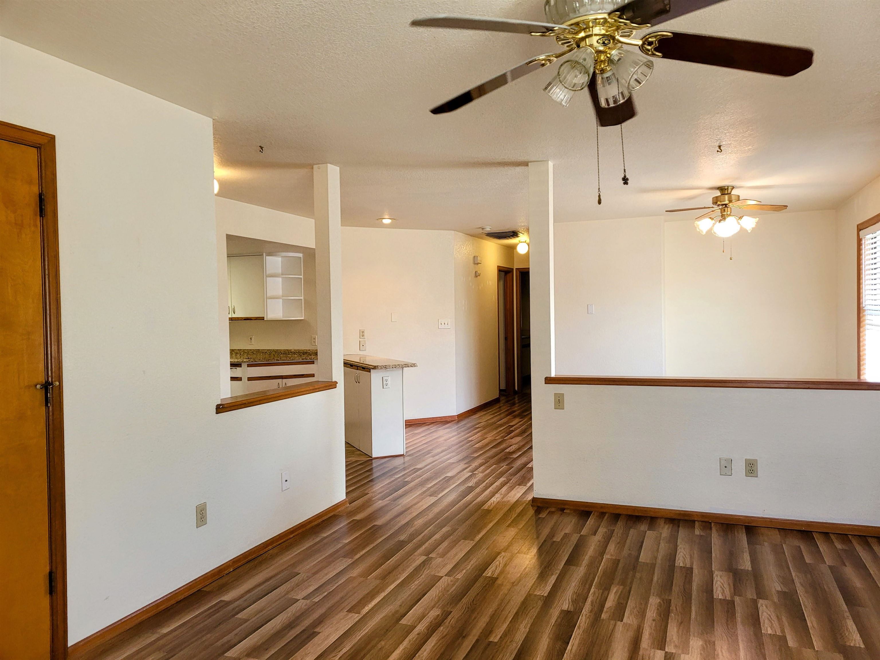 2821 Elm Avenue Property Photo 3