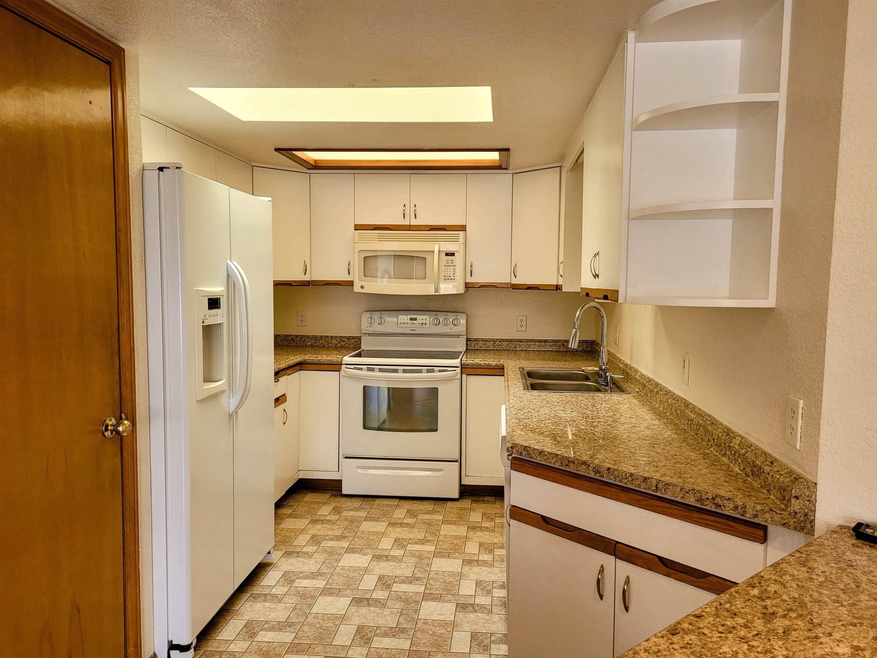 2821 Elm Avenue Property Photo 5