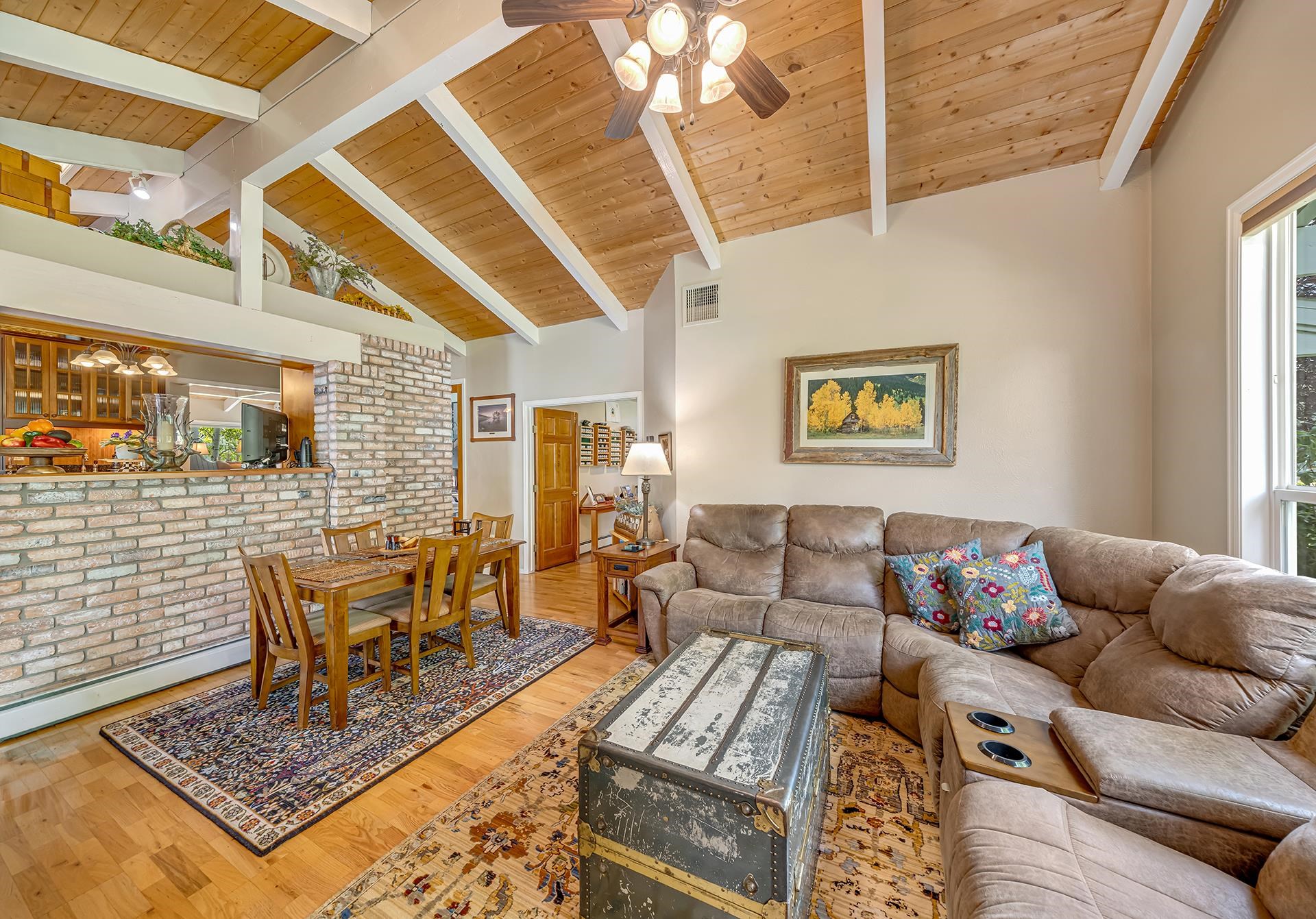 689 Cascade Drive Property Photo 11