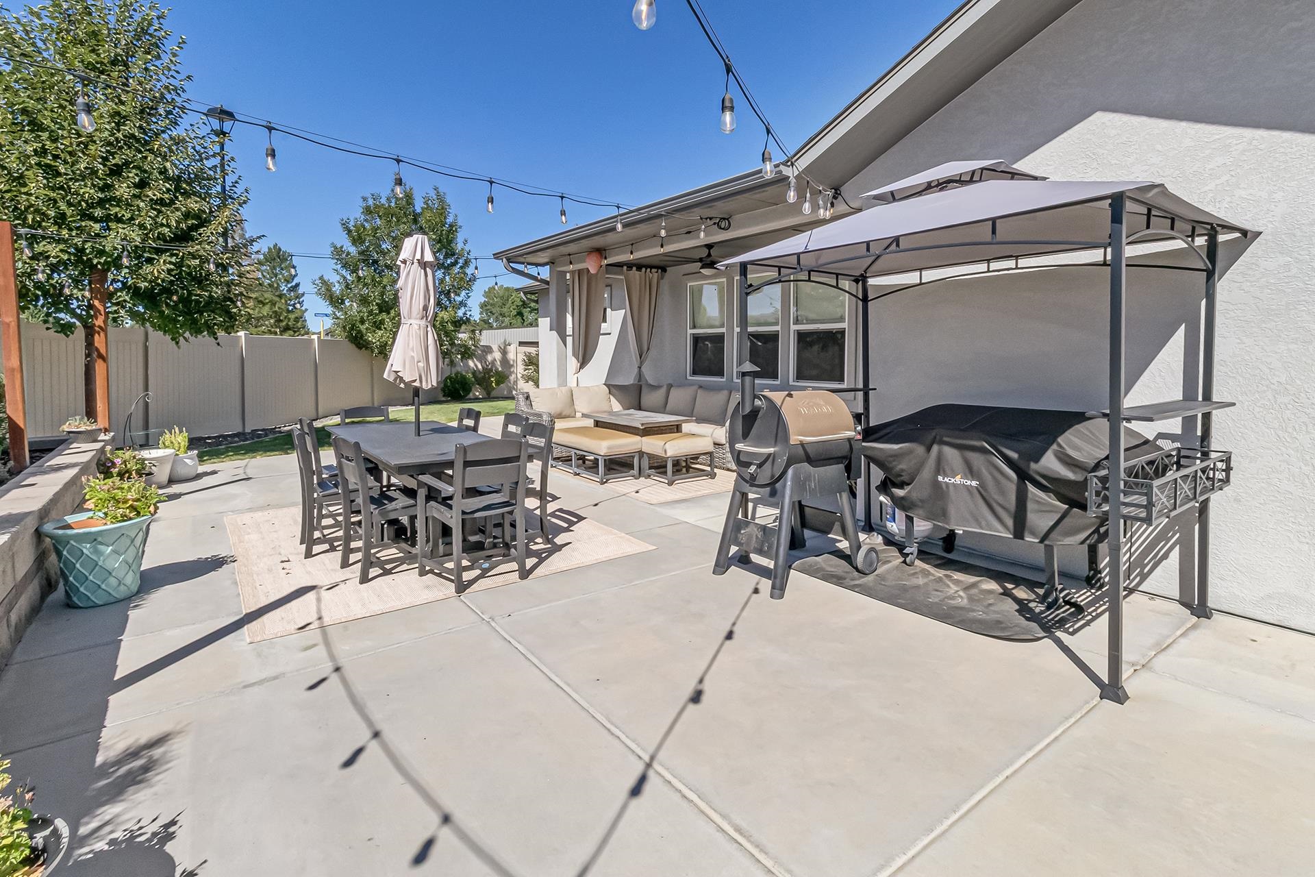 1404 Limber Pine Street Property Photo 4