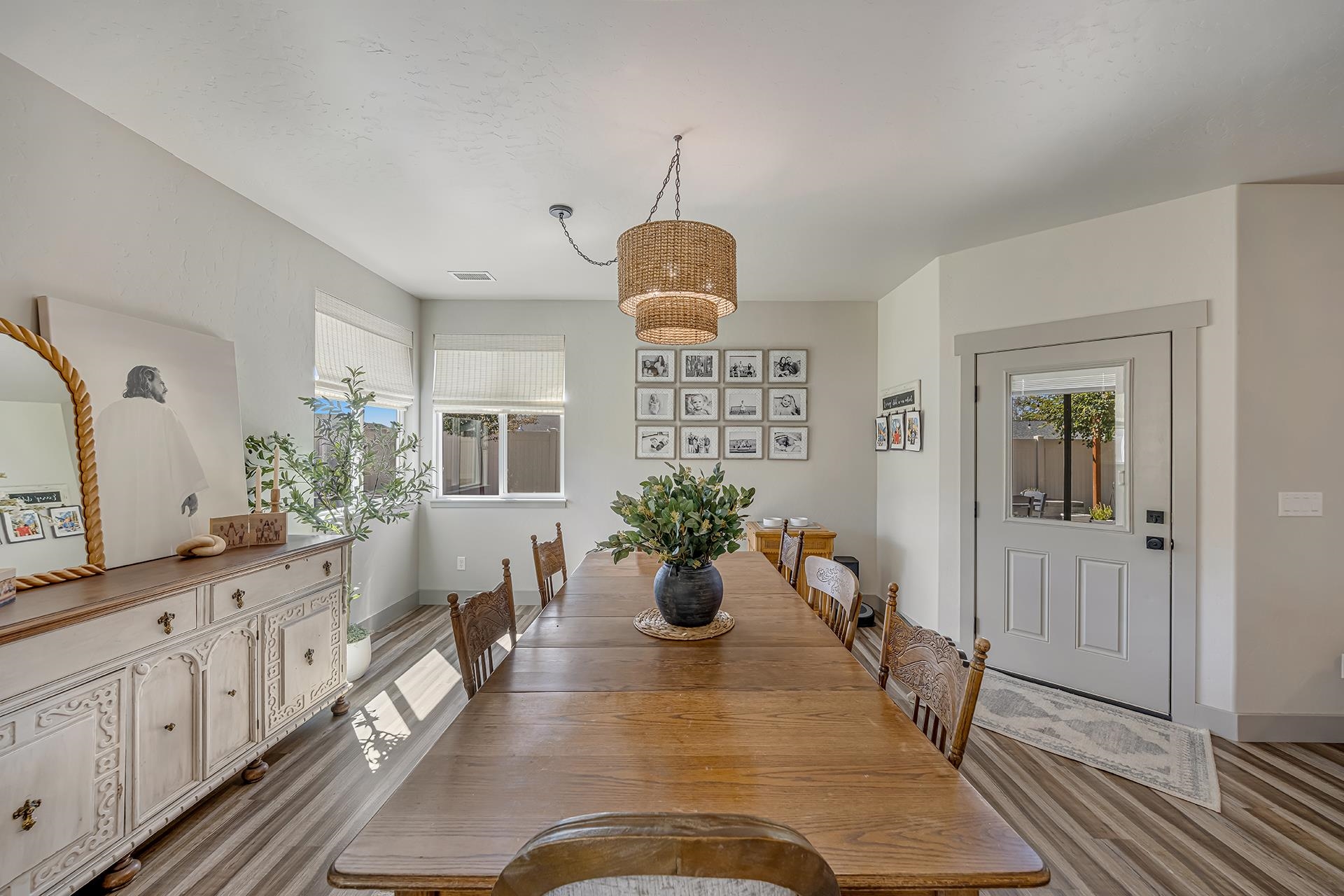 1404 Limber Pine Street Property Photo 21