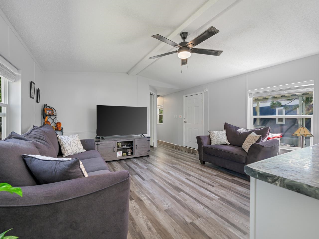 435 32 Road Property Photo 4