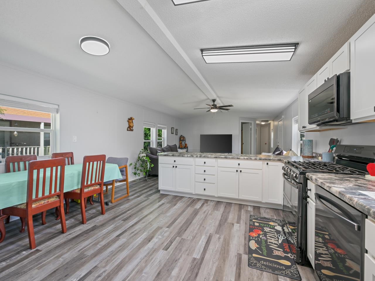 435 32 Road Property Photo 7