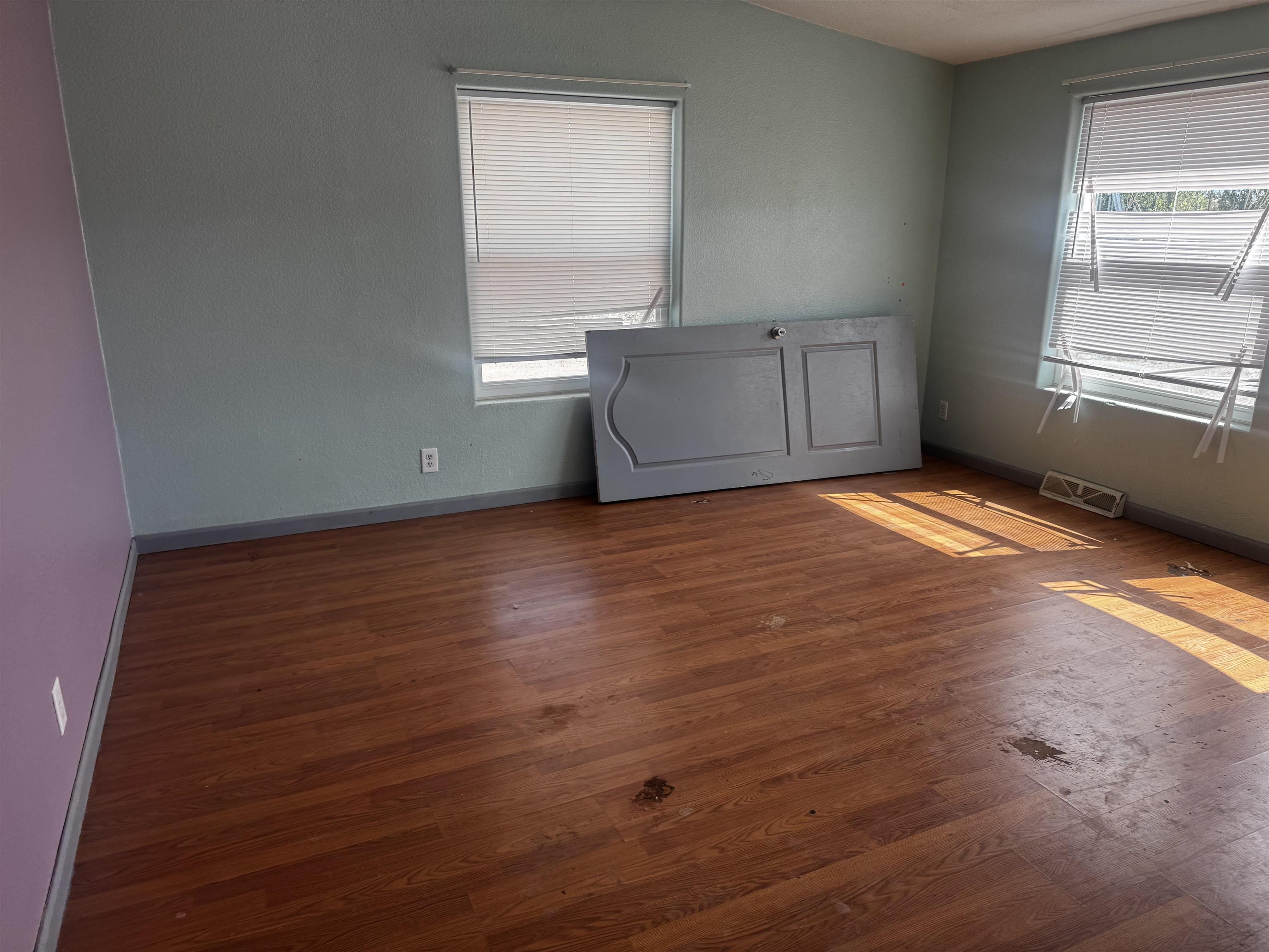 18817 D Road Property Photo 9