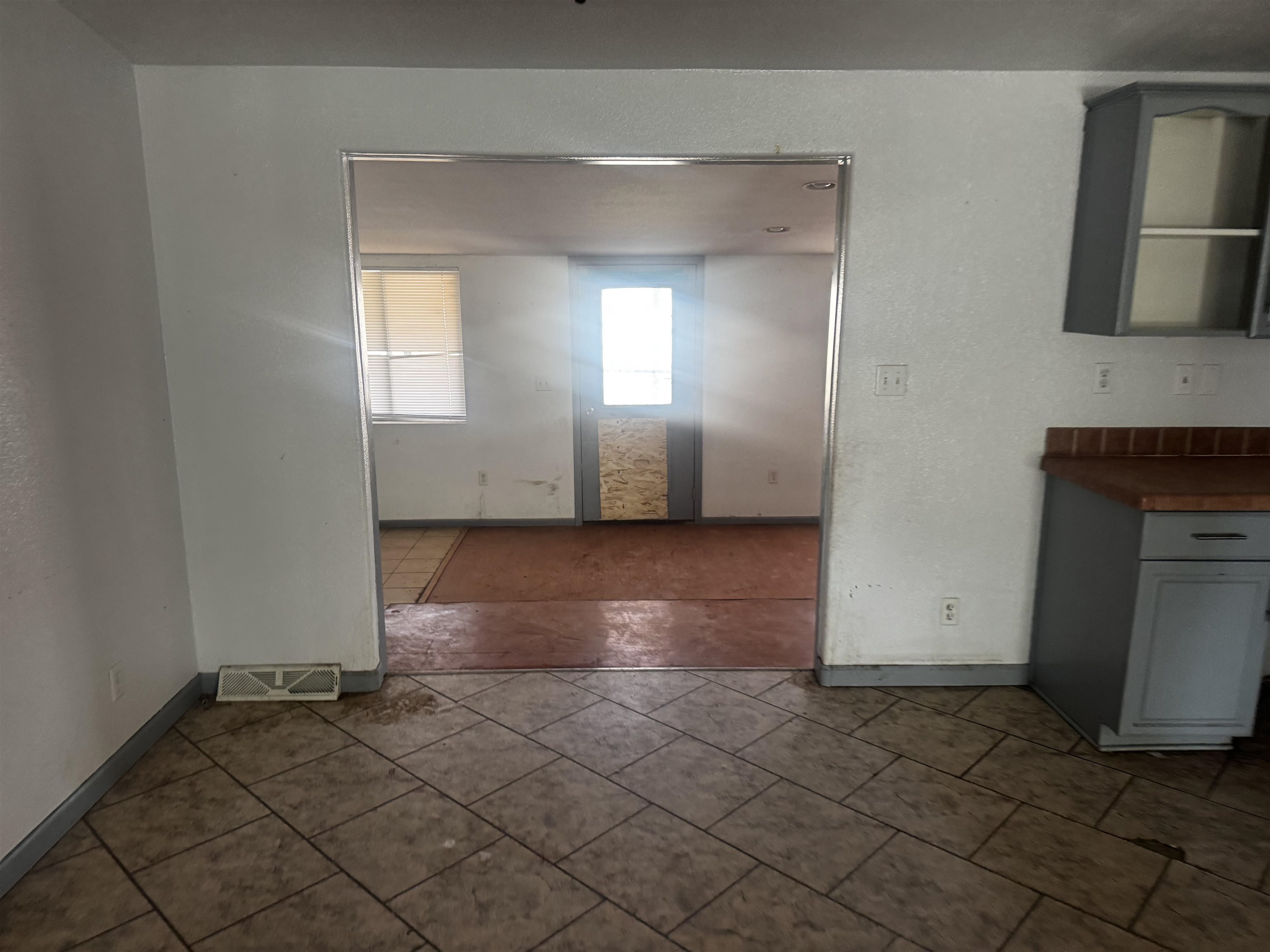 18817 D Road Property Photo 12