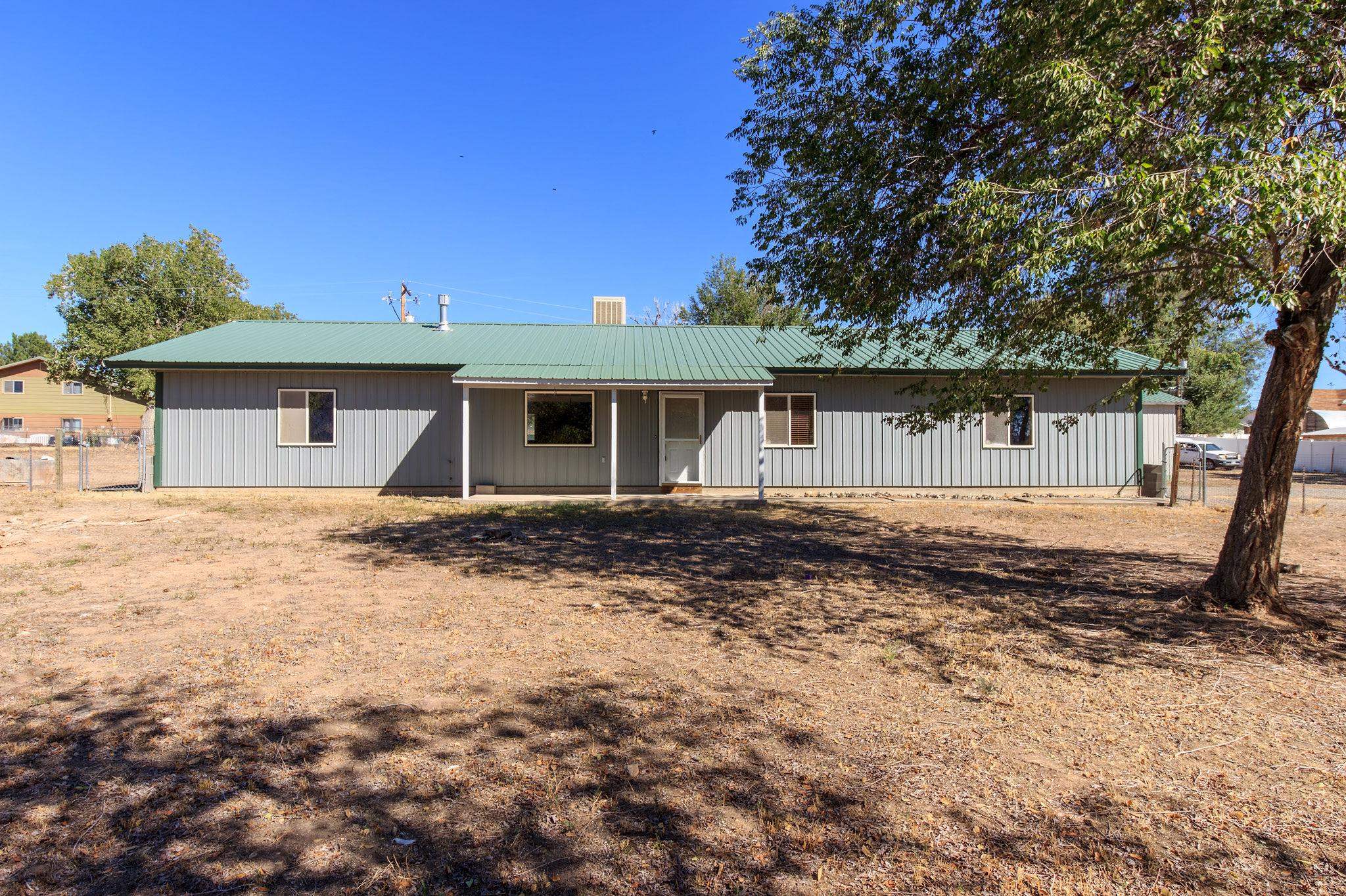 20479 North Road Property Photo 6
