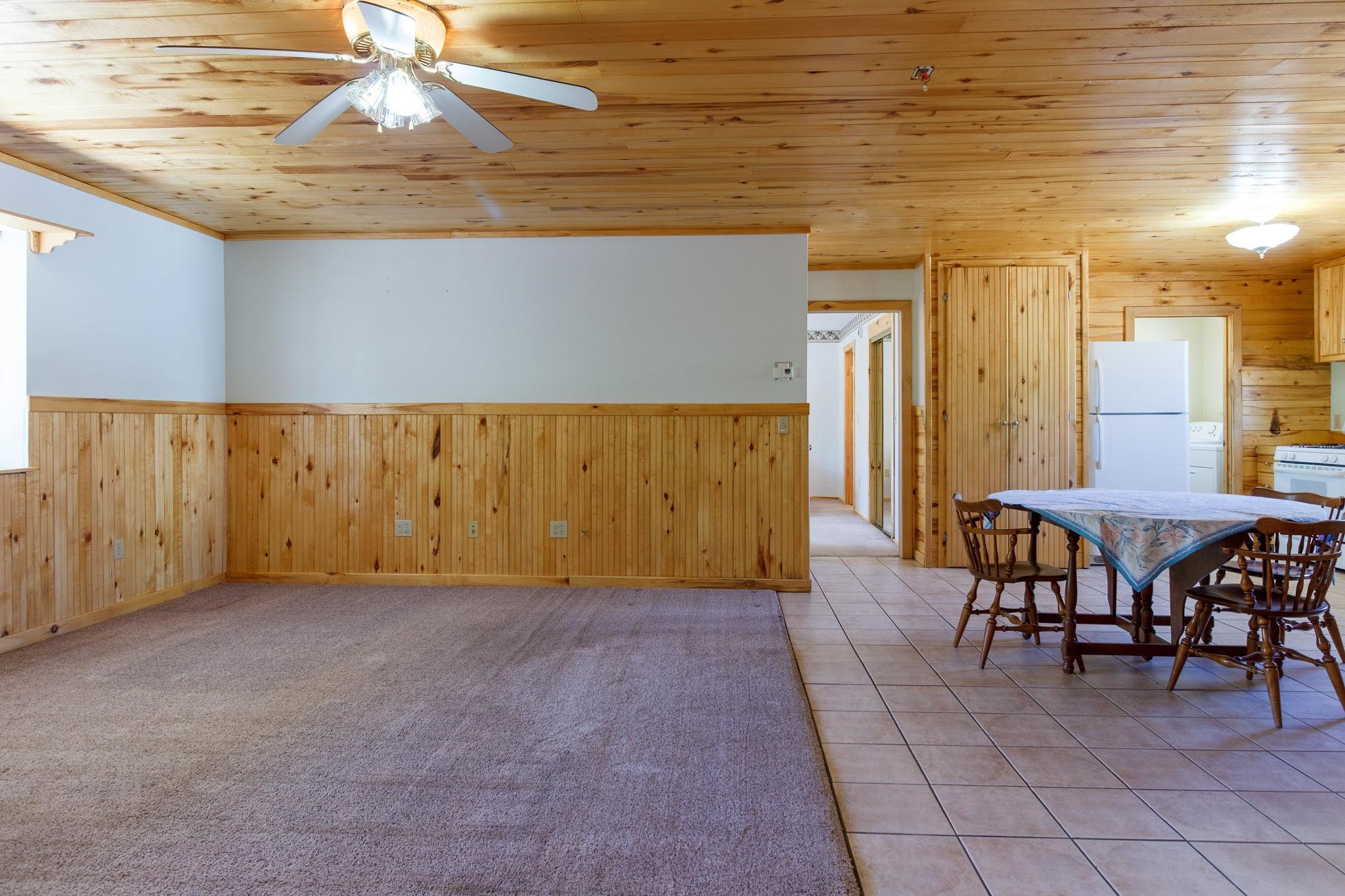 20479 North Road Property Photo 10