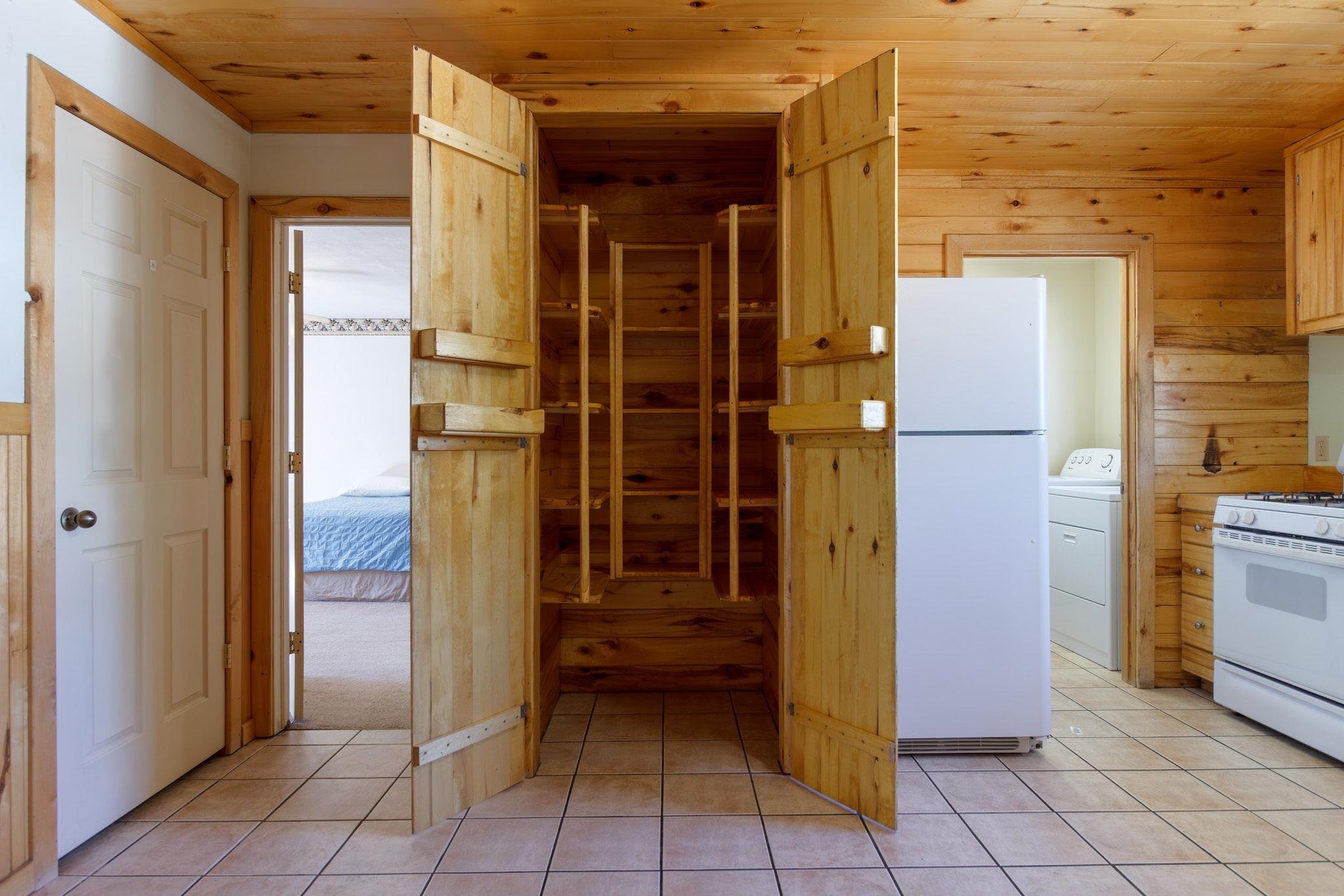 20479 North Road Property Photo 13
