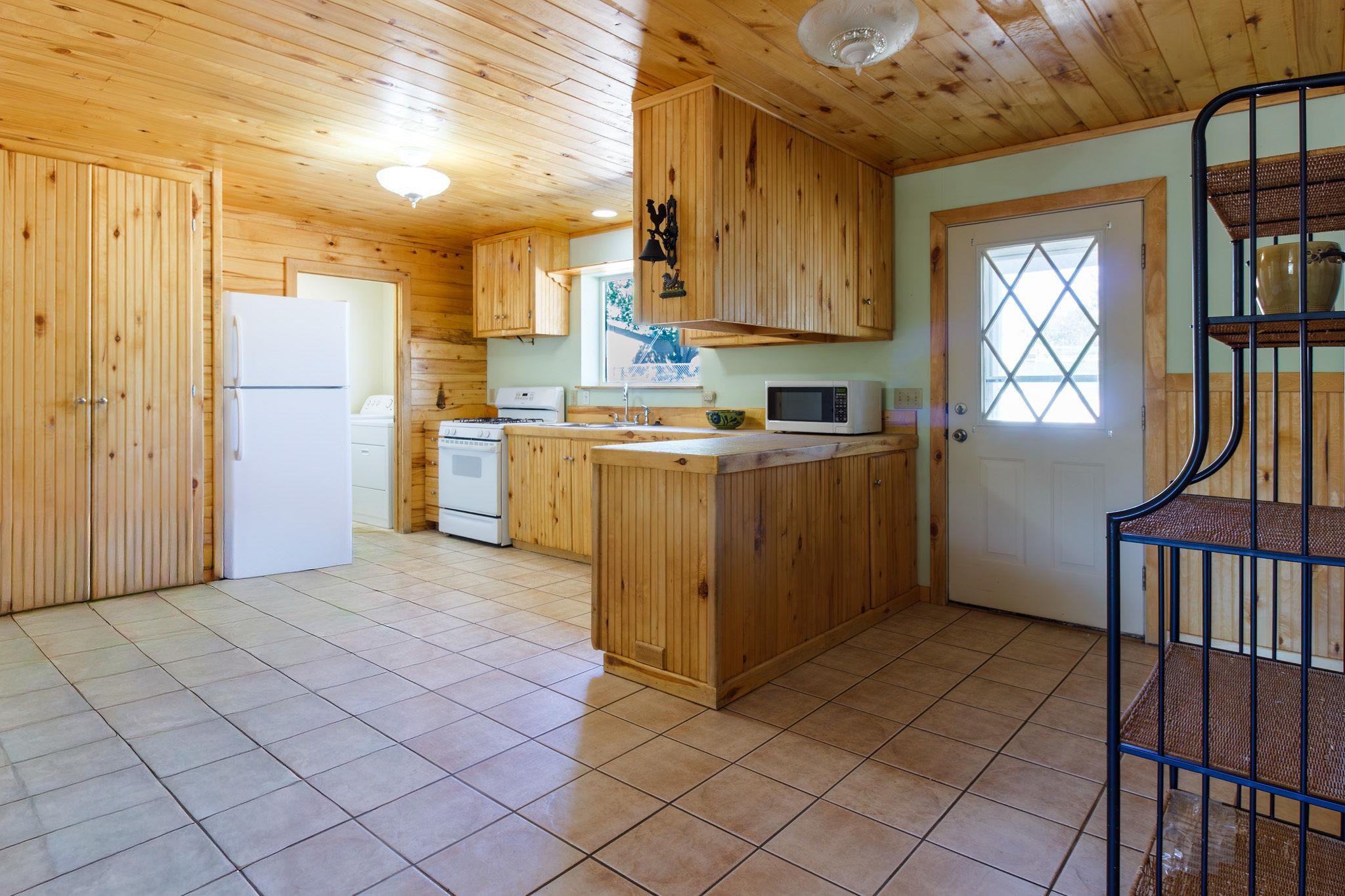 20479 North Road Property Photo 14