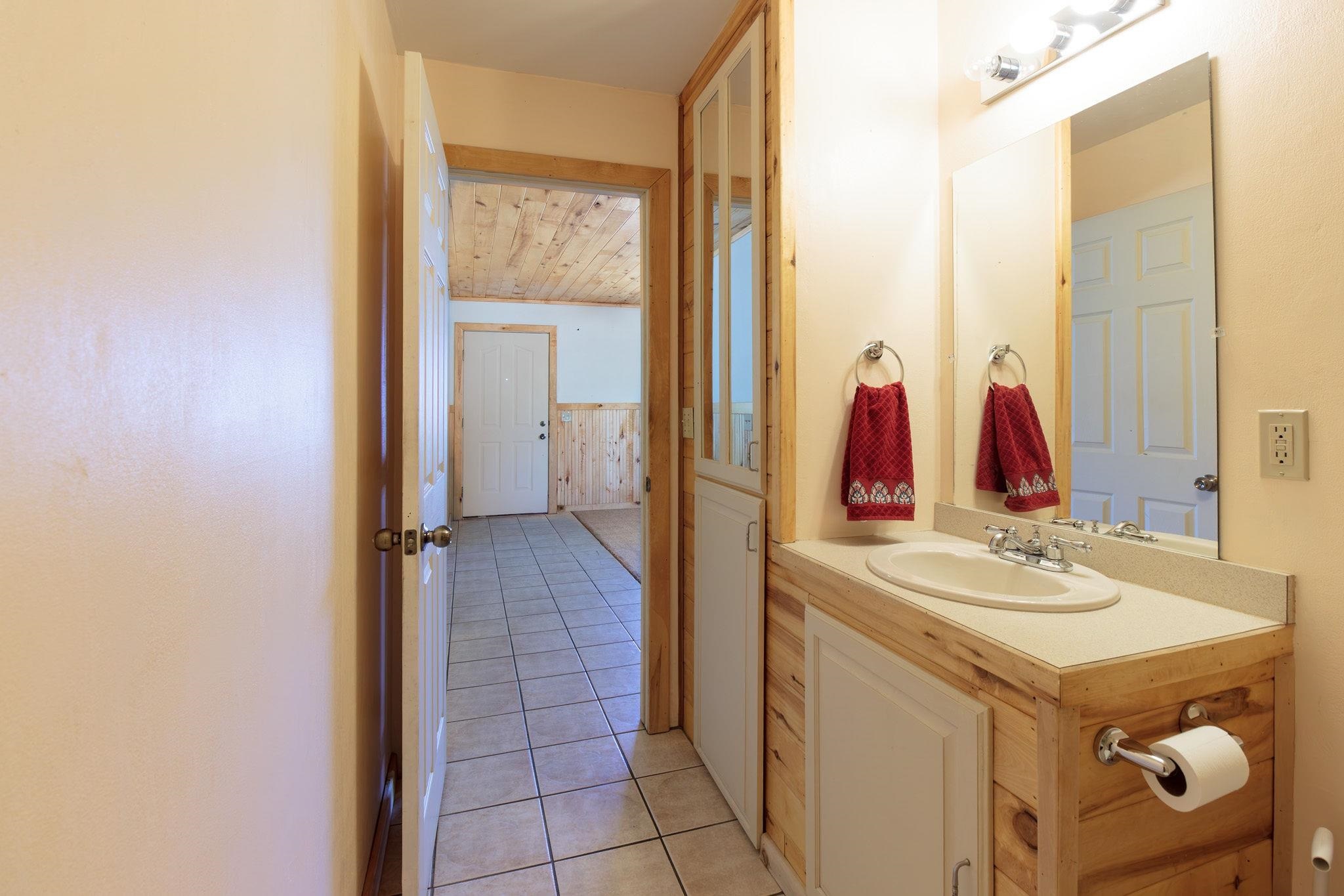 20479 North Road Property Photo 29