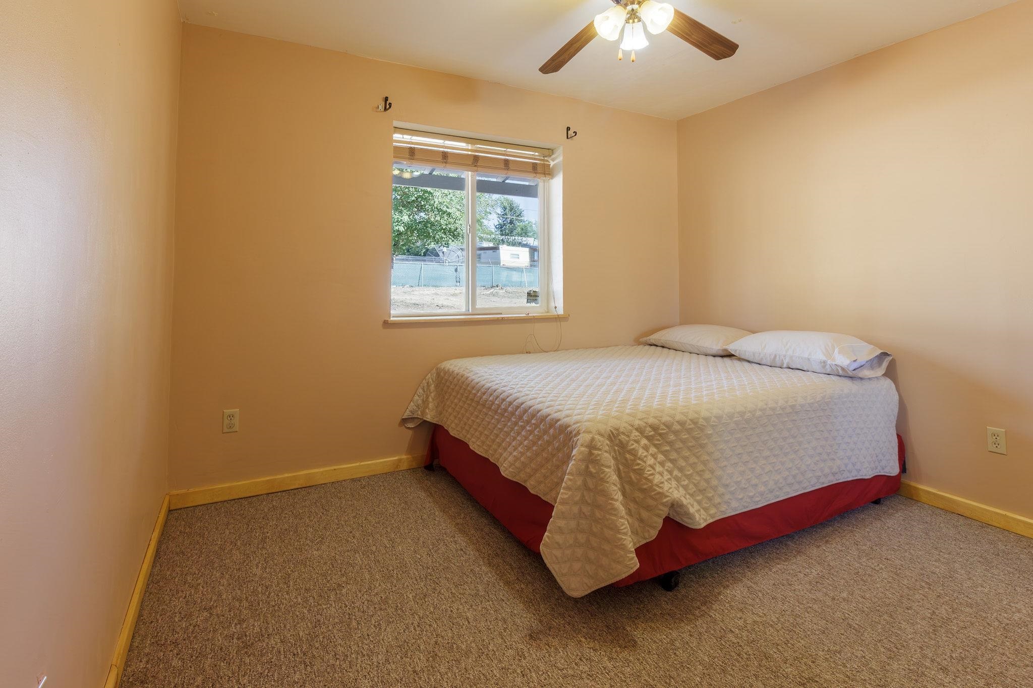 20479 North Road Property Photo 33