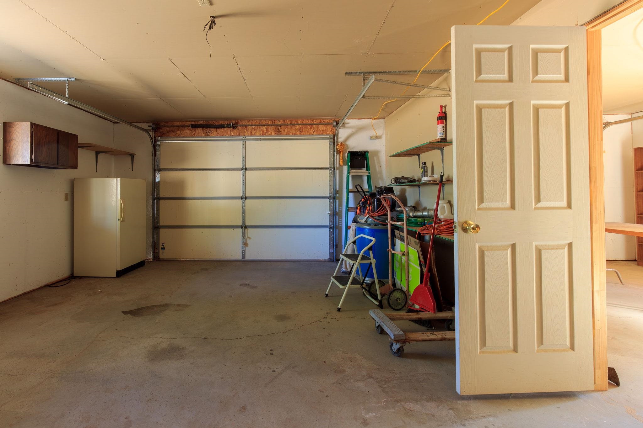 20479 North Road Property Photo 35