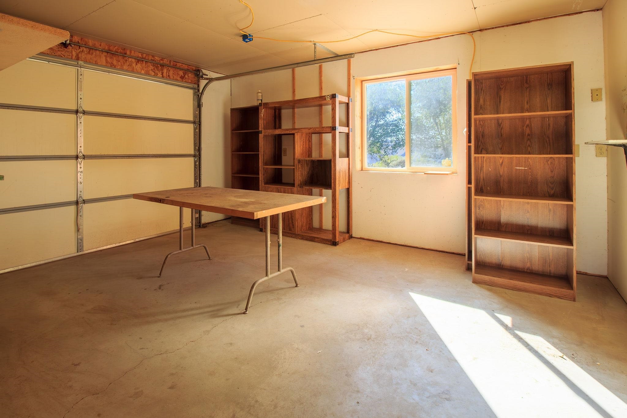 20479 North Road Property Photo 38