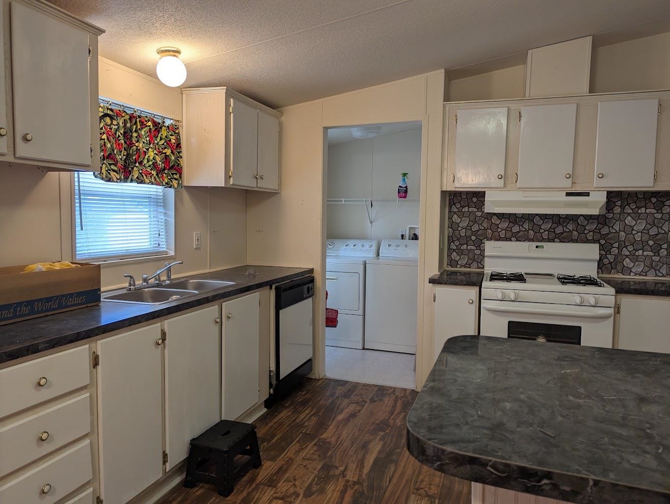 435 32 Road Property Photo 4