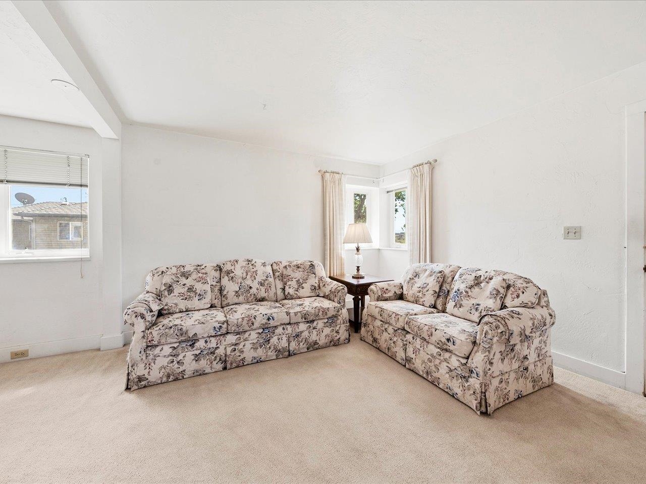 940 Leon Street Property Photo 14