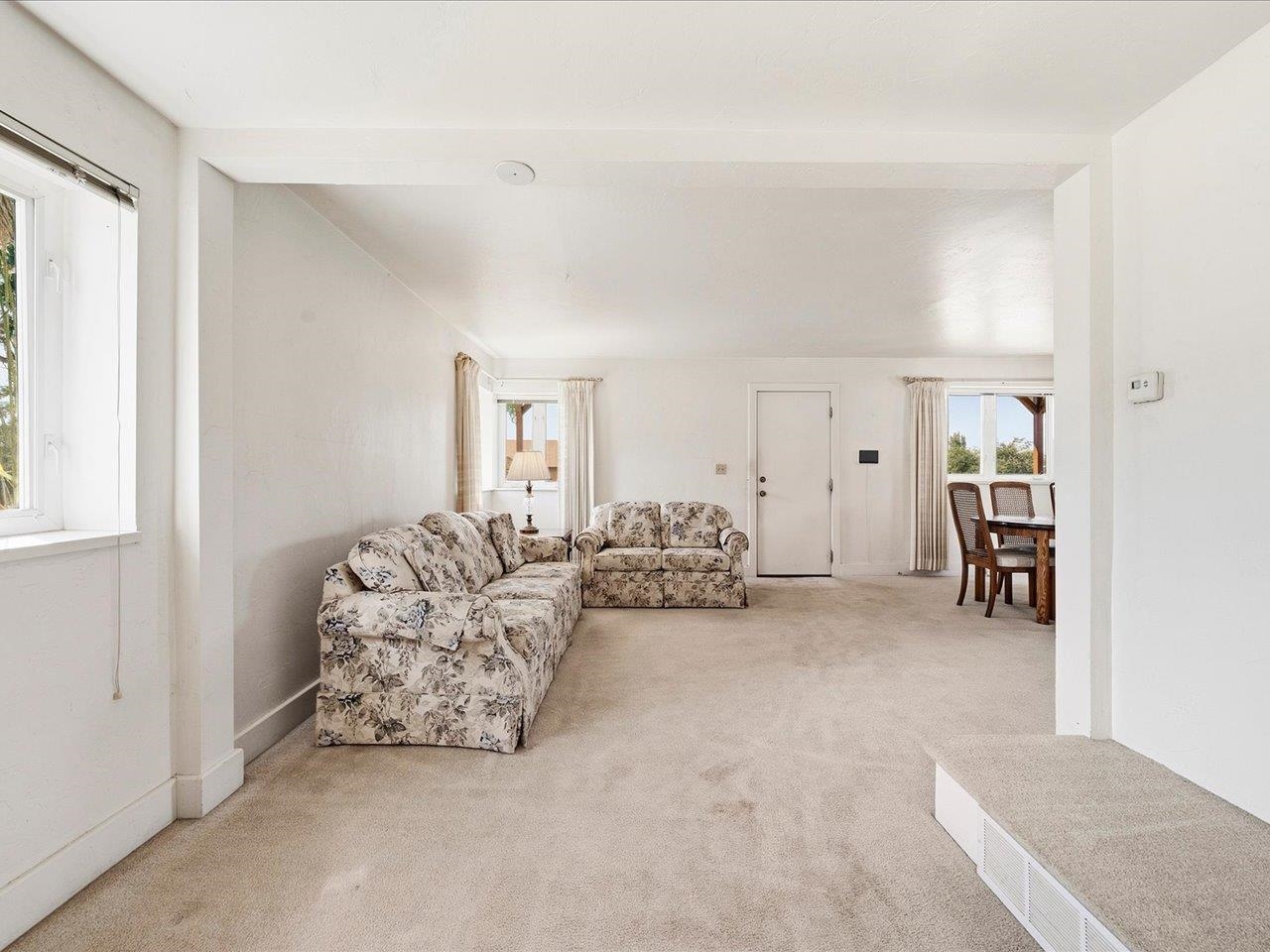 940 Leon Street Property Photo 17