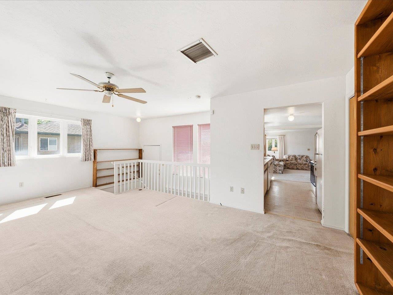 940 Leon Street Property Photo 22