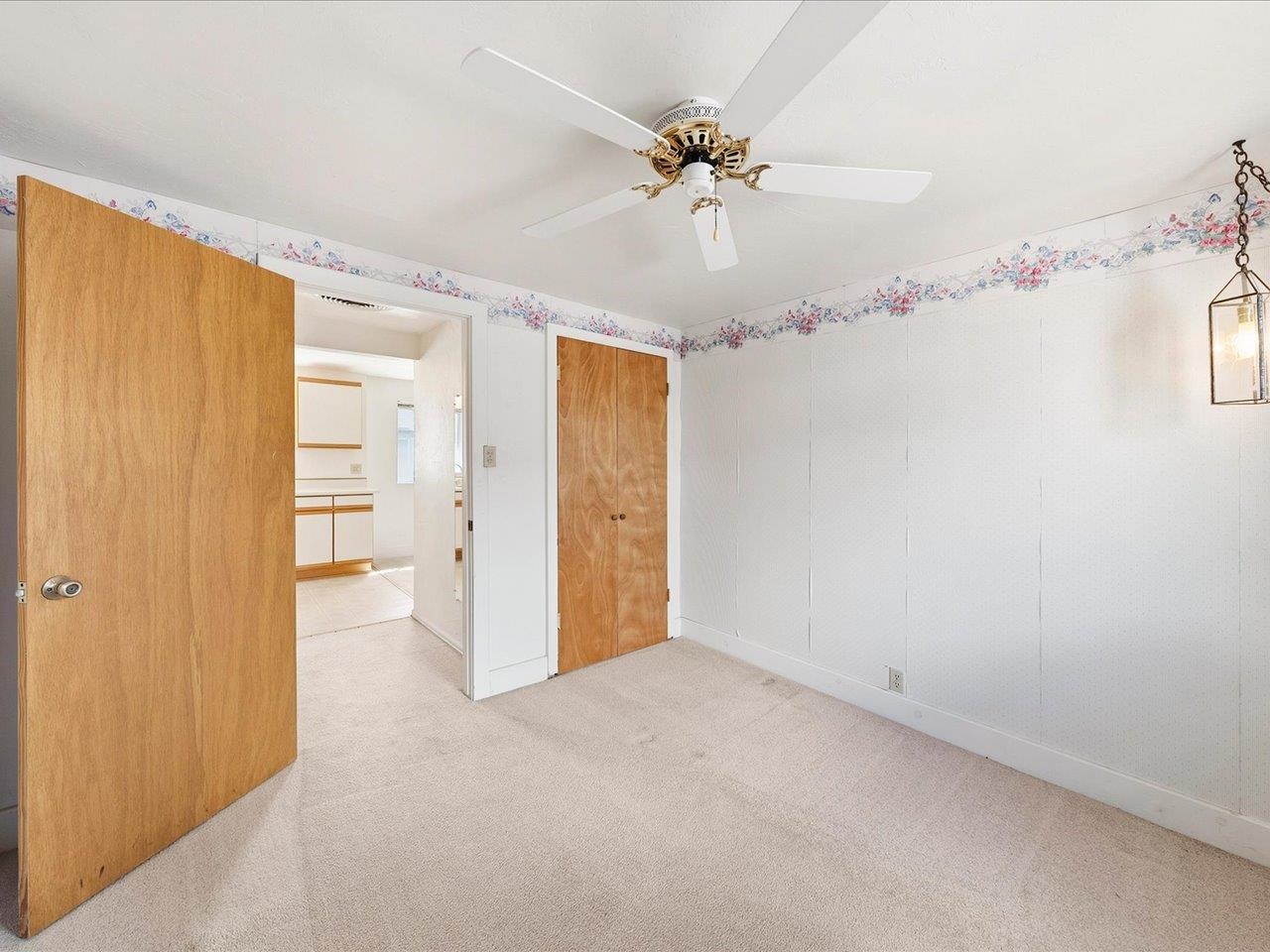 940 Leon Street Property Photo 27