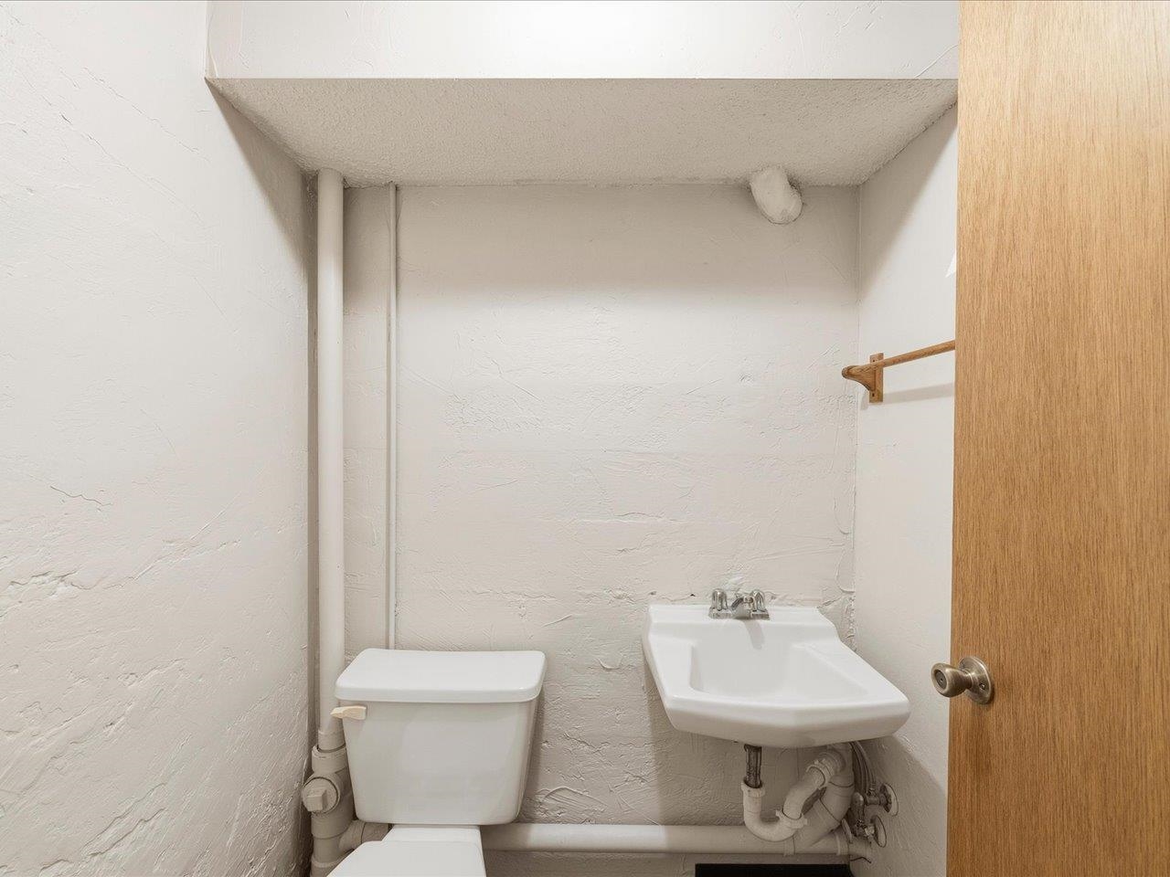 940 Leon Street Property Photo 35