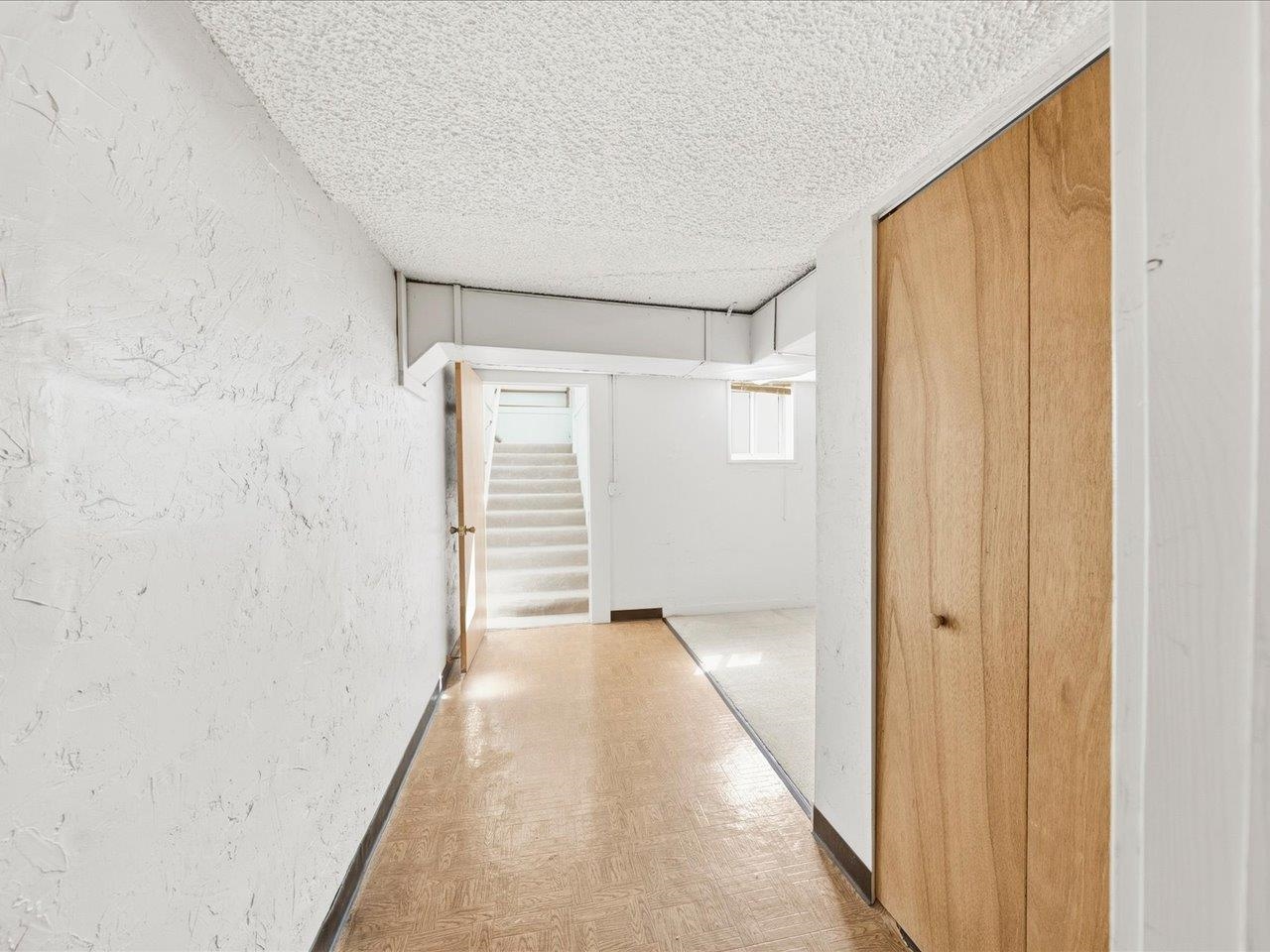 940 Leon Street Property Photo 36