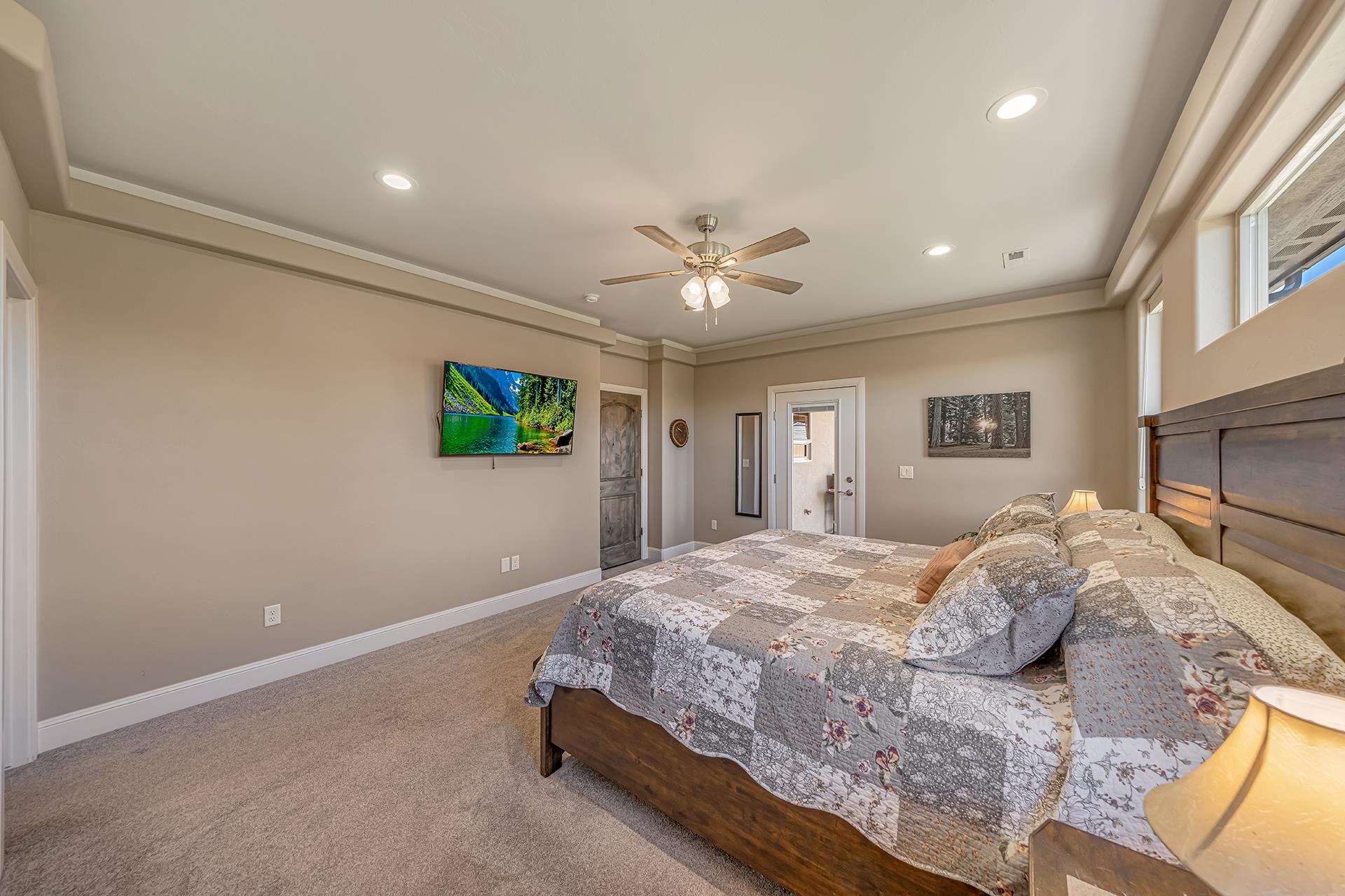 852 Fire Agate Lane Property Photo 15