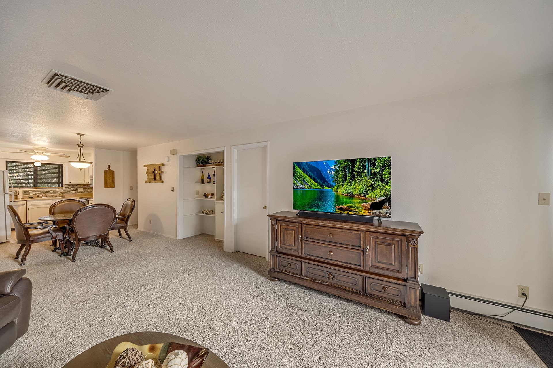373 Ridges Boulevard Property Photo 8
