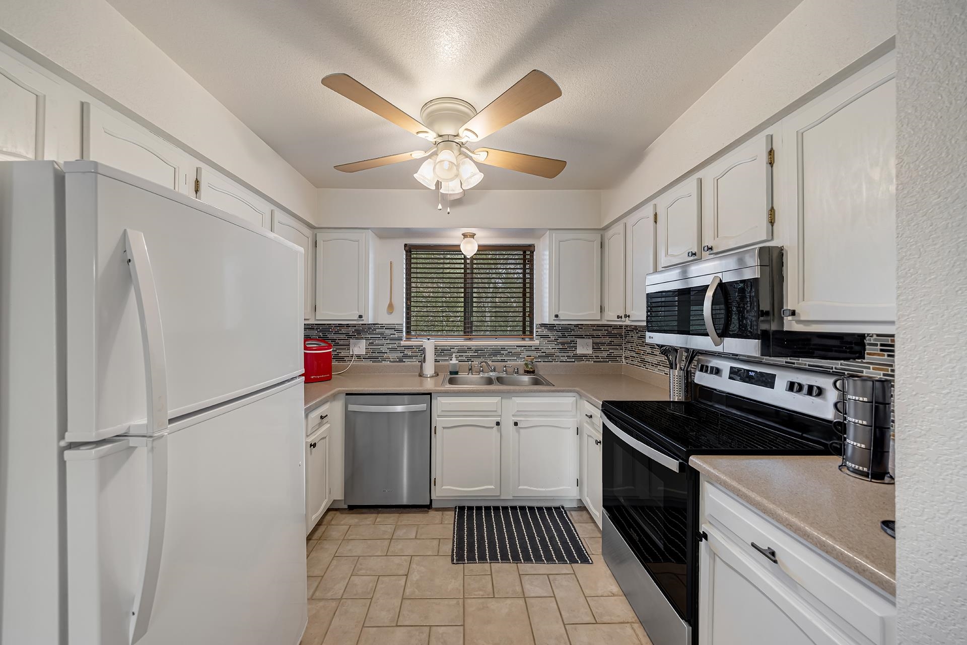 373 Ridges Boulevard Property Photo 10