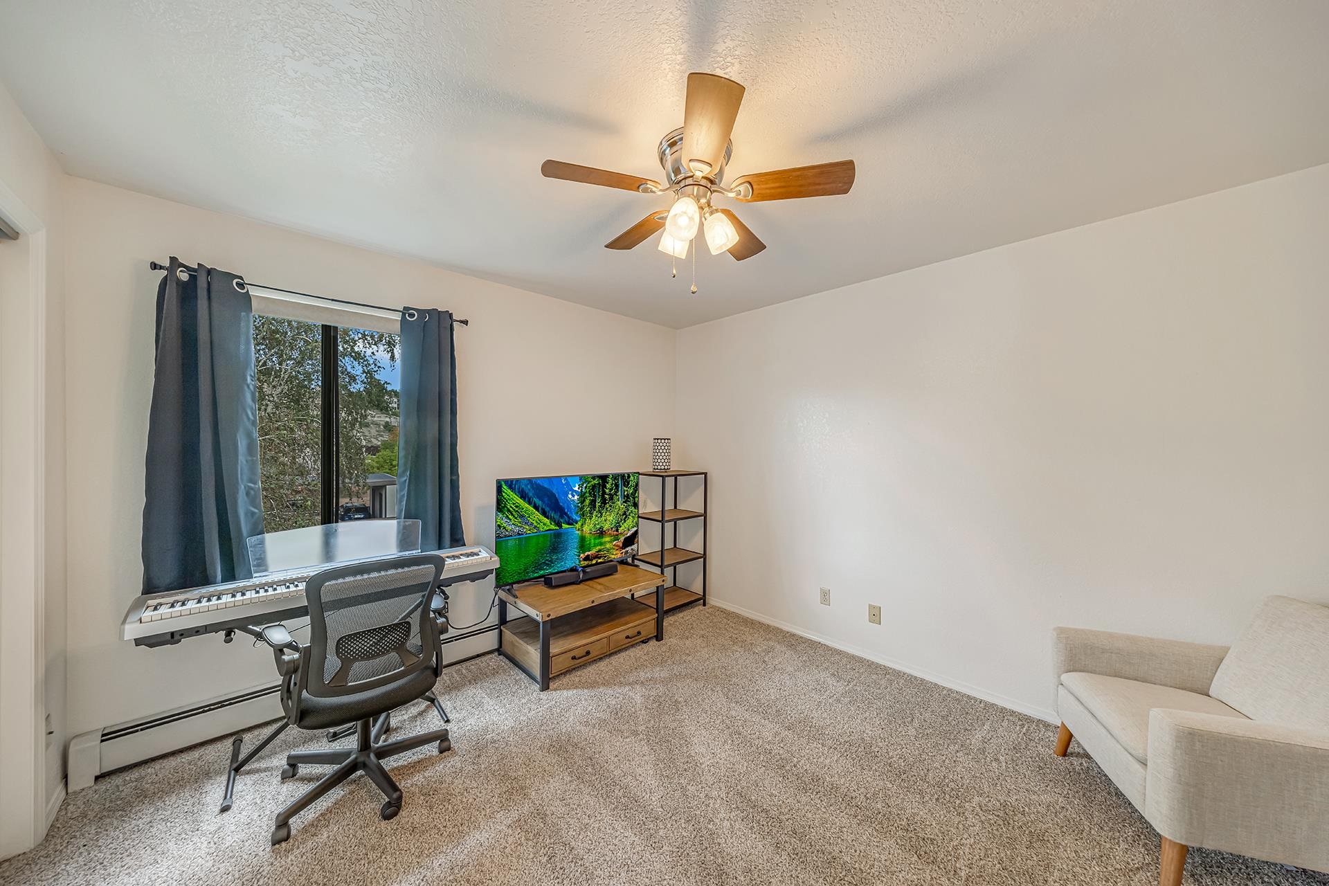 373 Ridges Boulevard Property Photo 18