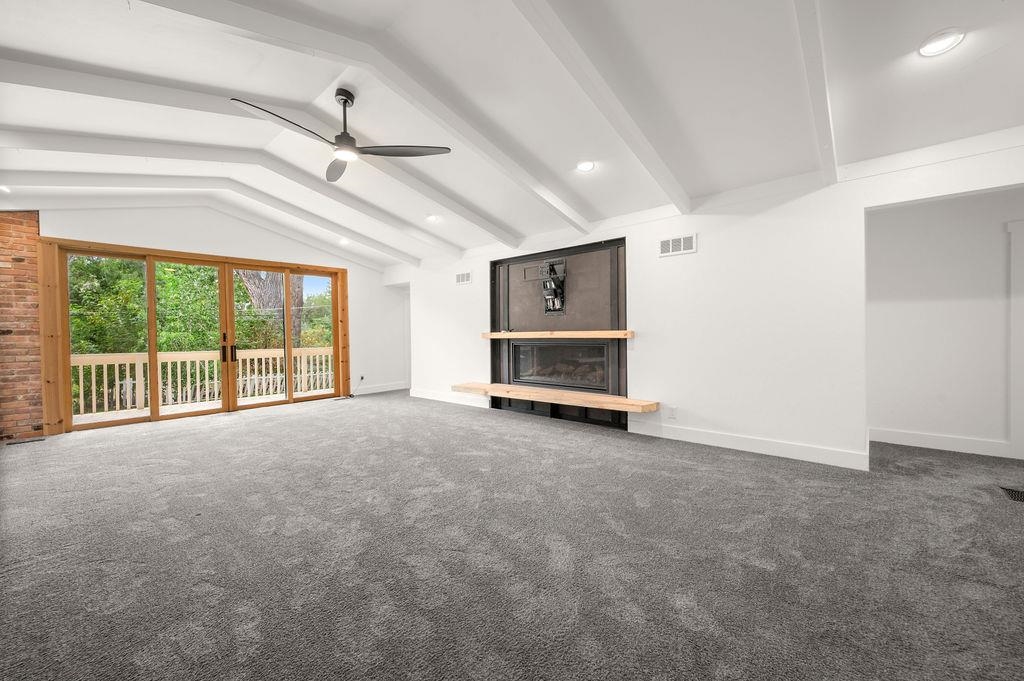 299 Bookcliff Court Property Photo 2