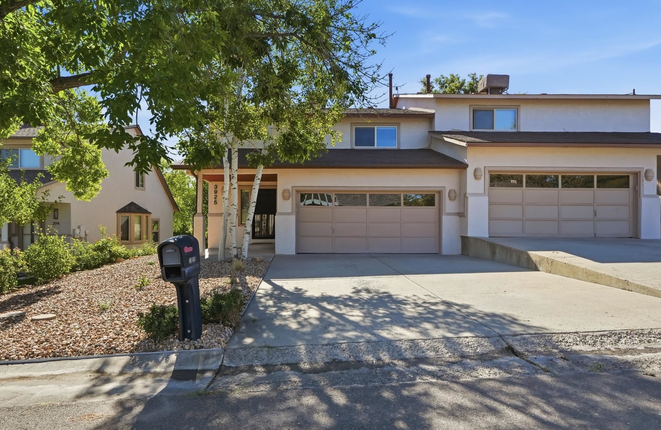 392 1/2 E Valley Circle Property Photo 2