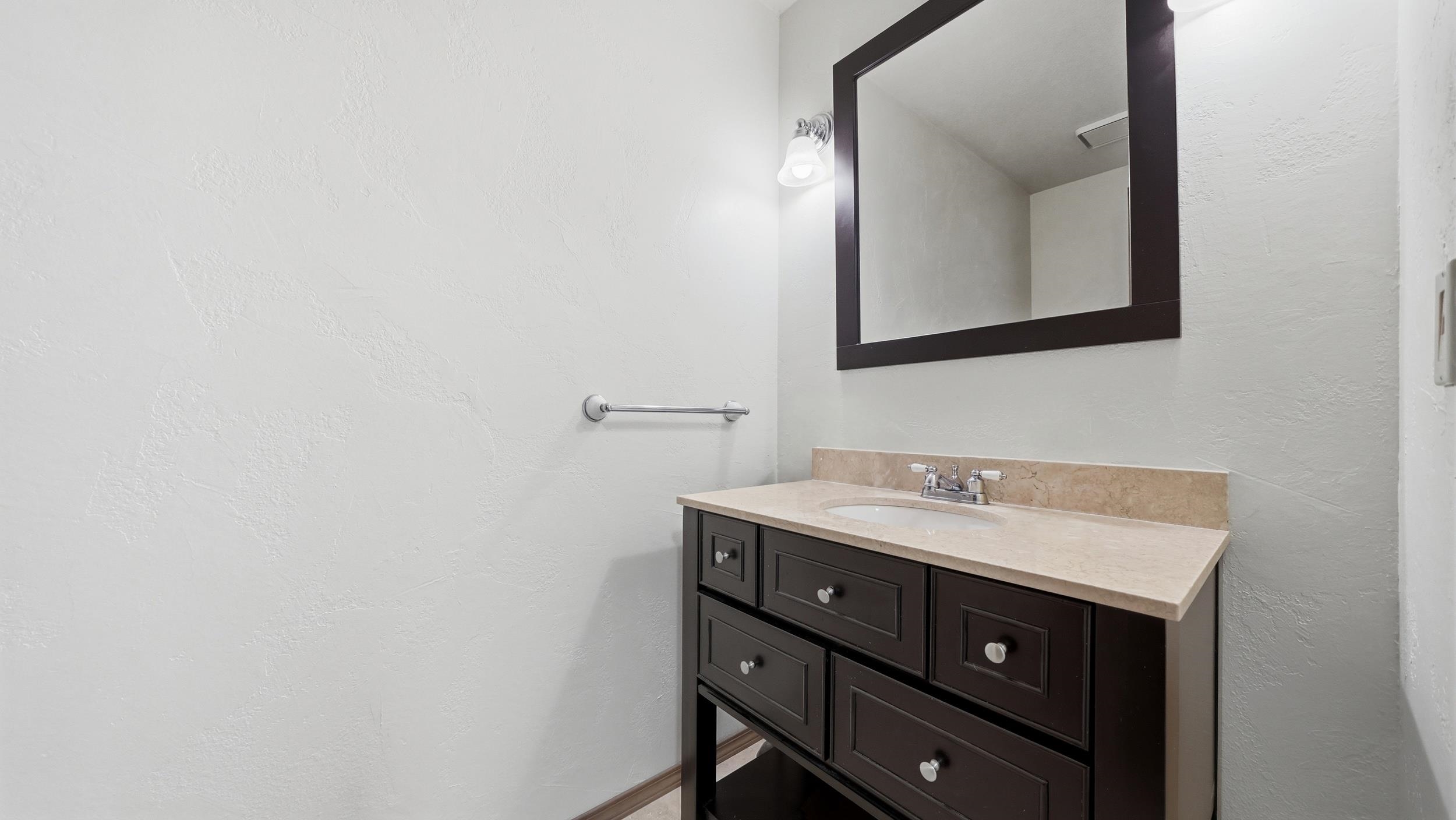 392 1/2 E Valley Circle Property Photo 29