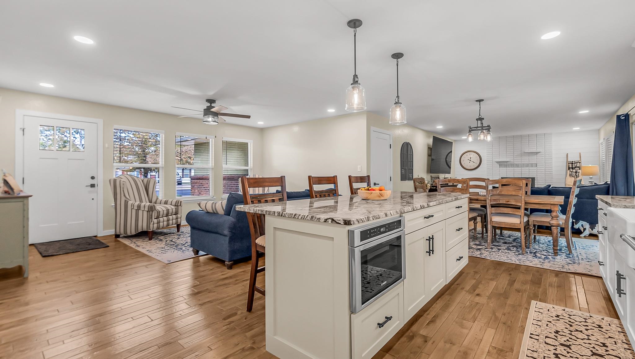 558 Normandy Drive Property Photo 3