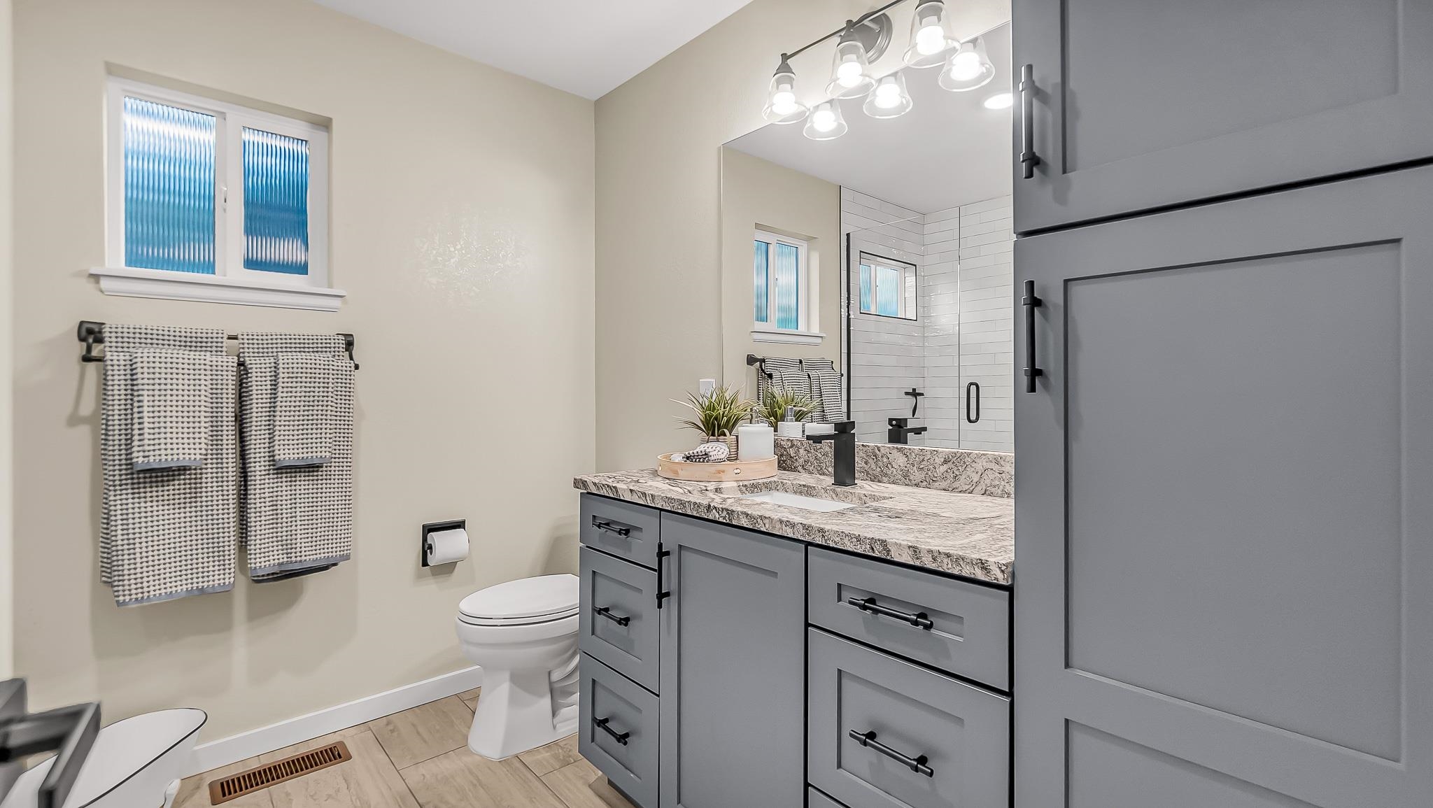558 Normandy Drive Property Photo 13